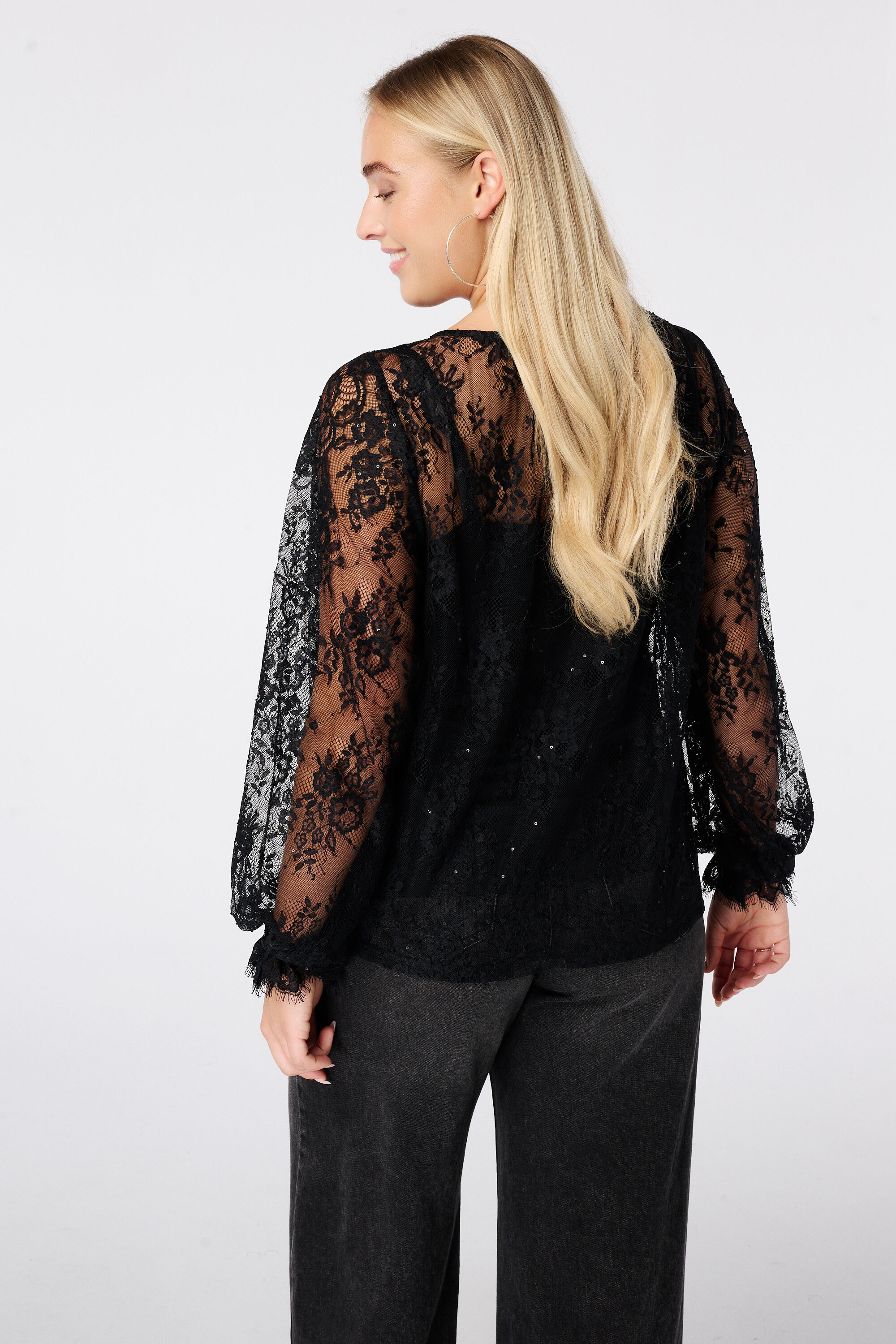 Blouse en dentelle image number 3