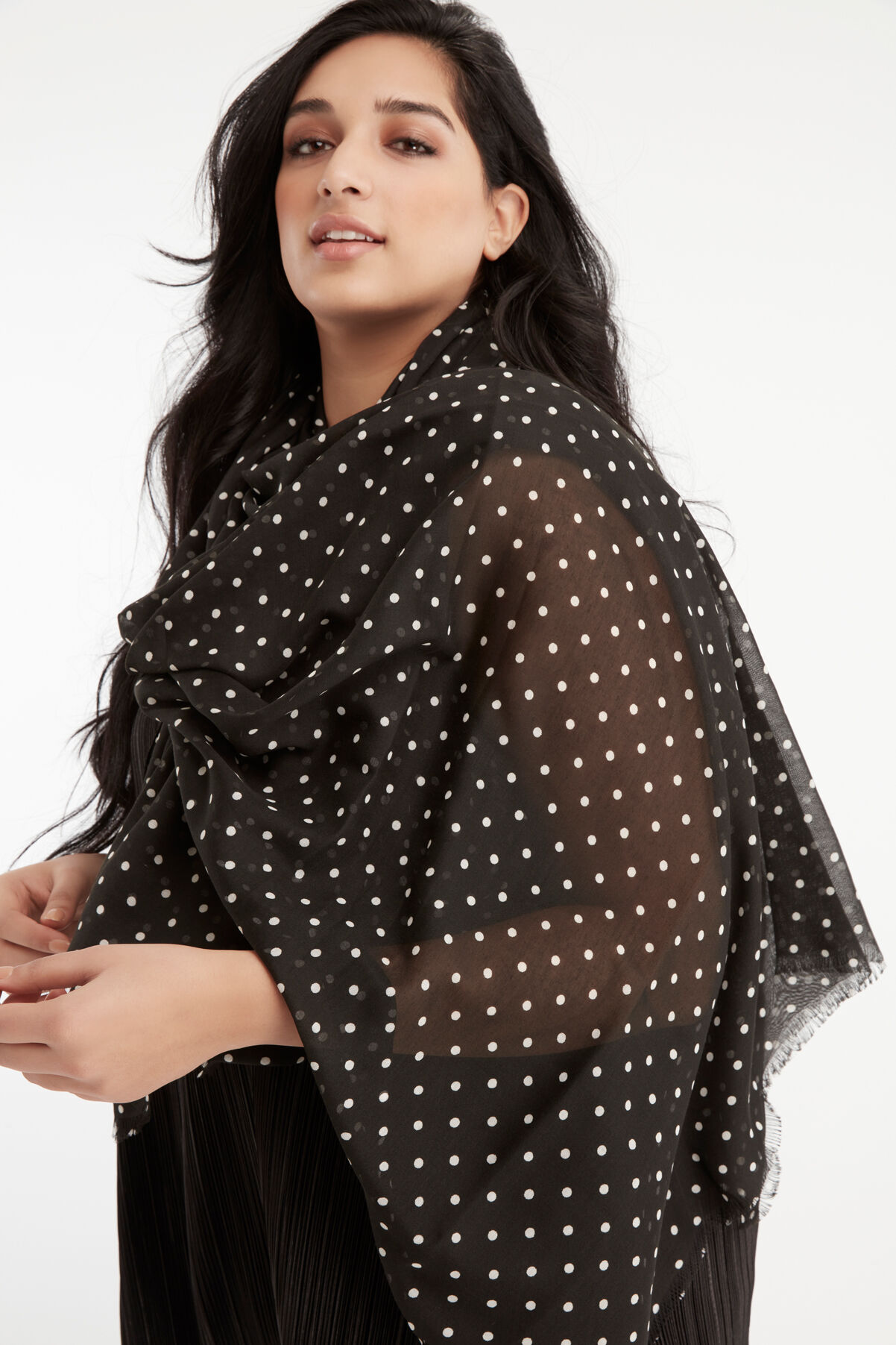 &Eacute;charpe avec imprim&eacute; &agrave; pois   image number 2