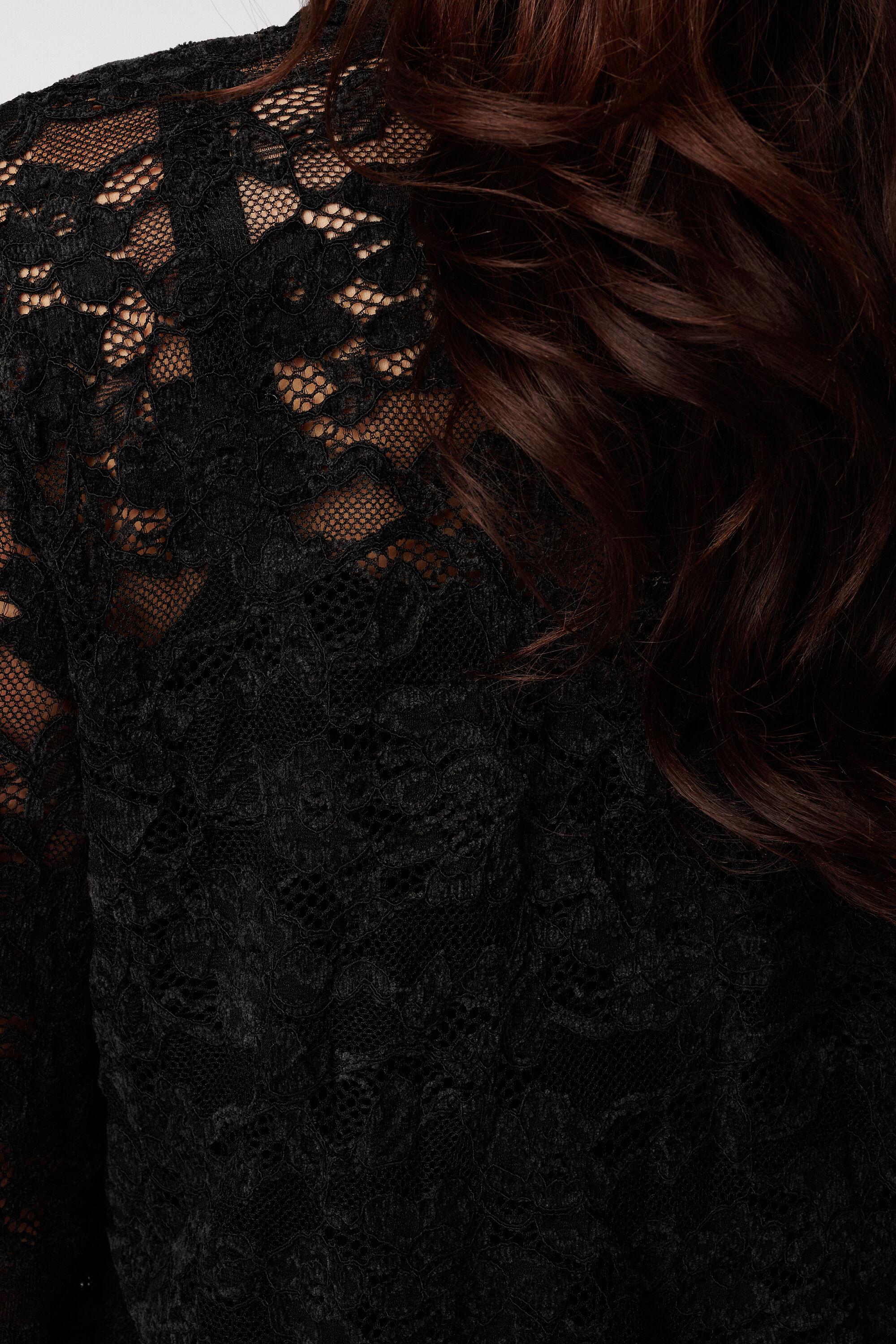 Top en dentelle image number 6