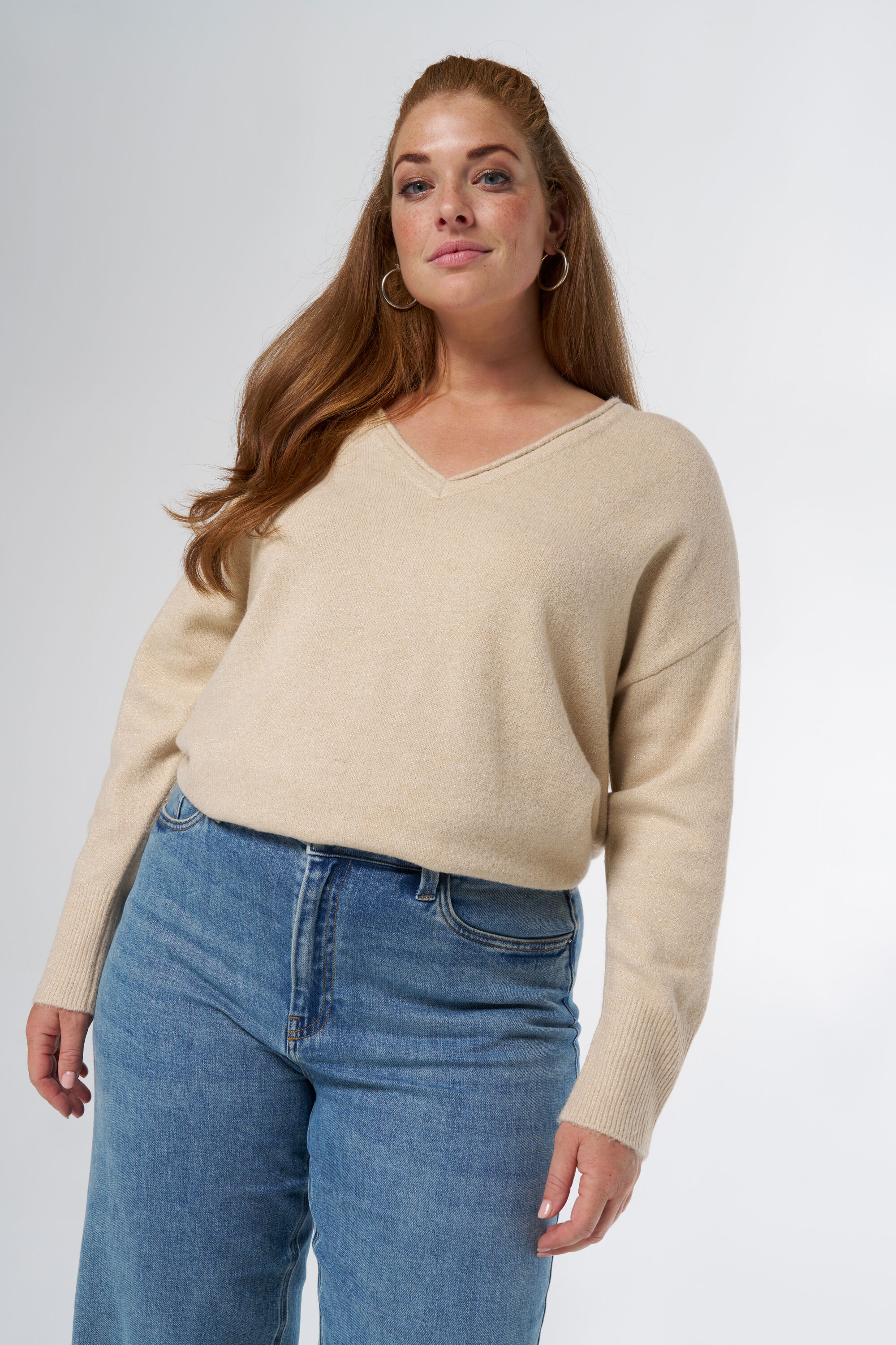 Pull avec d&eacute;tails &agrave; paillettes image number 0