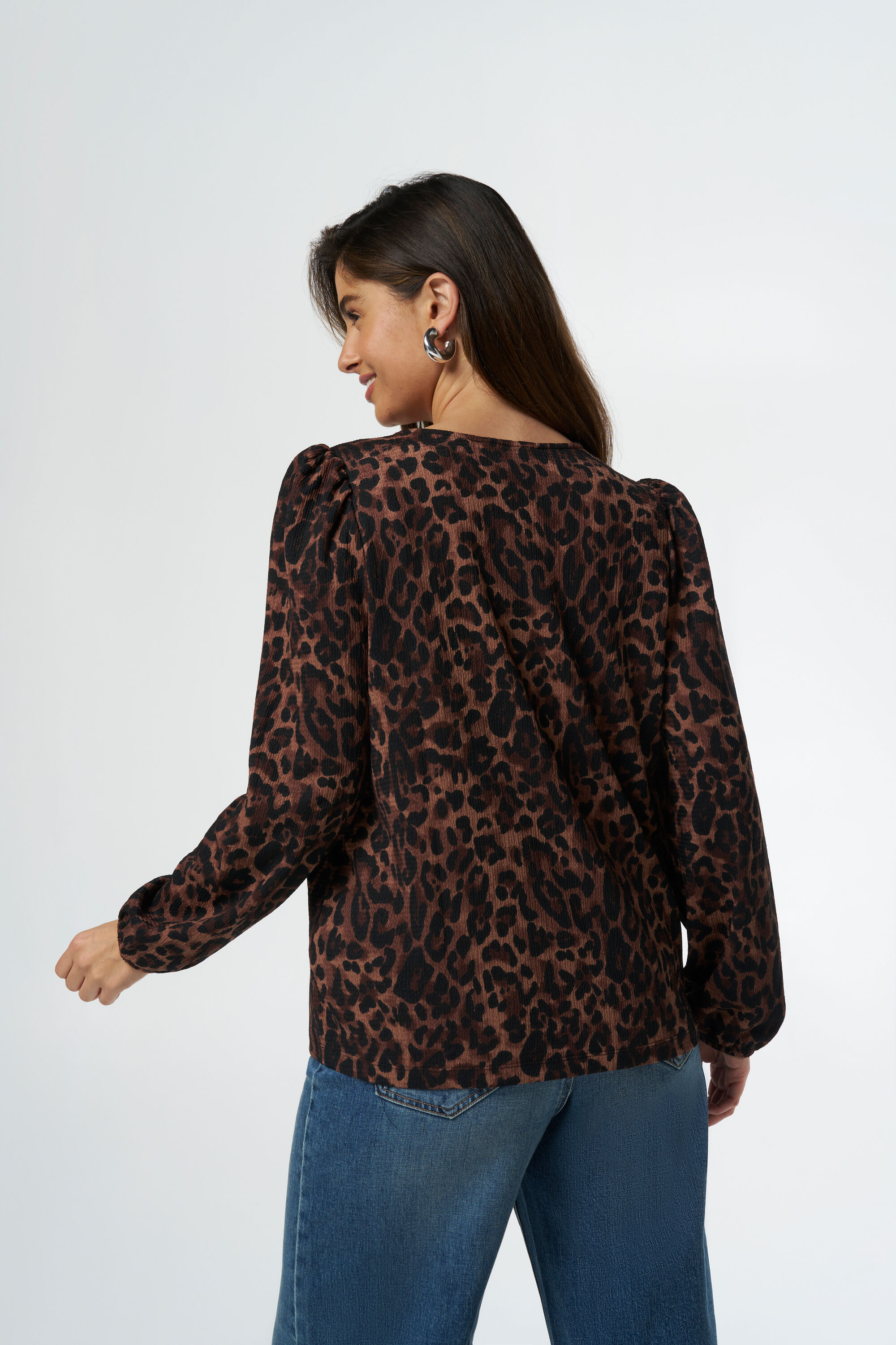 Haut avec n&oelig;uds fantaisie image number 3