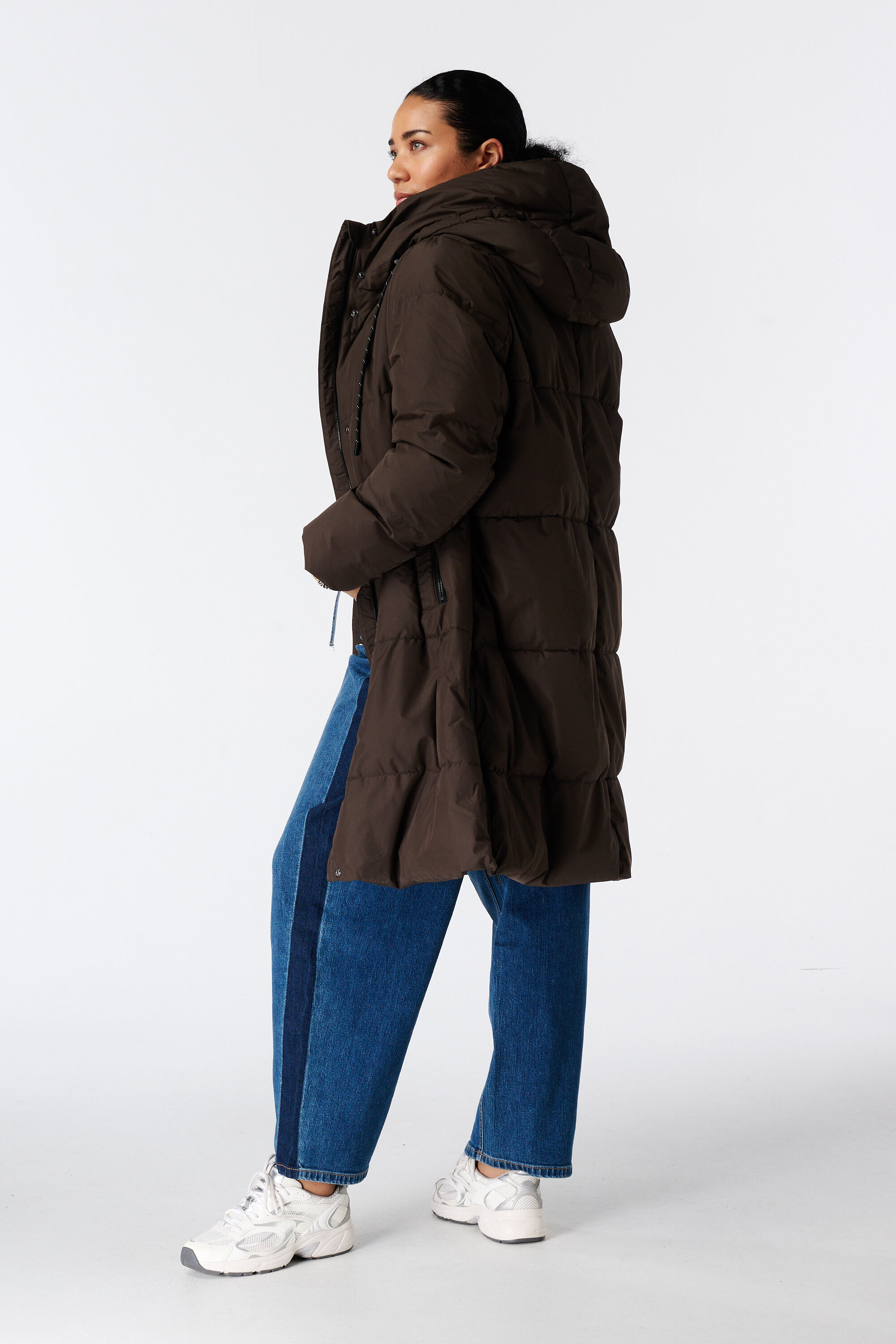Manteau long matelass&eacute; avec capuche image number 3