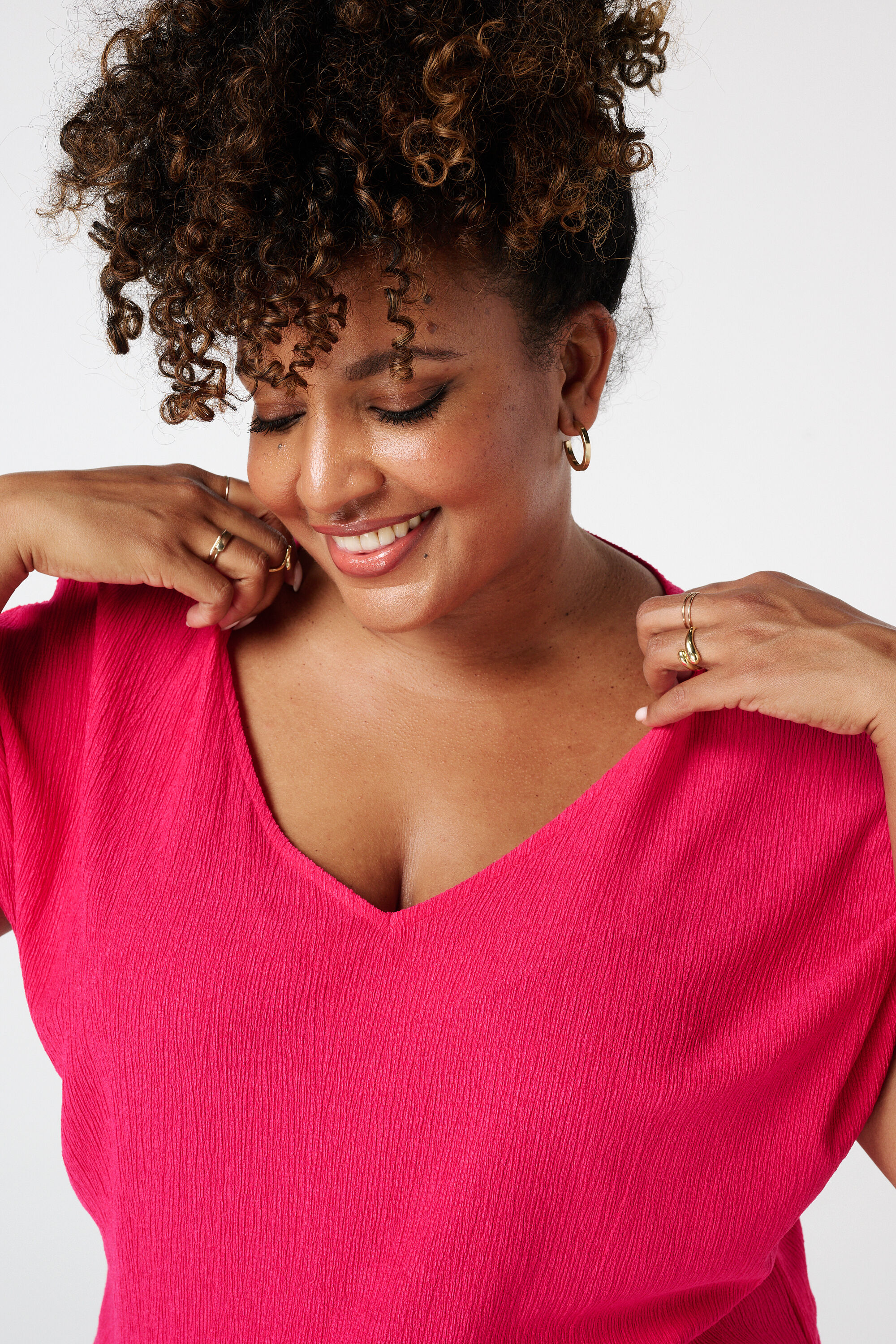 Haut textur&eacute; avec mancherons image number 4