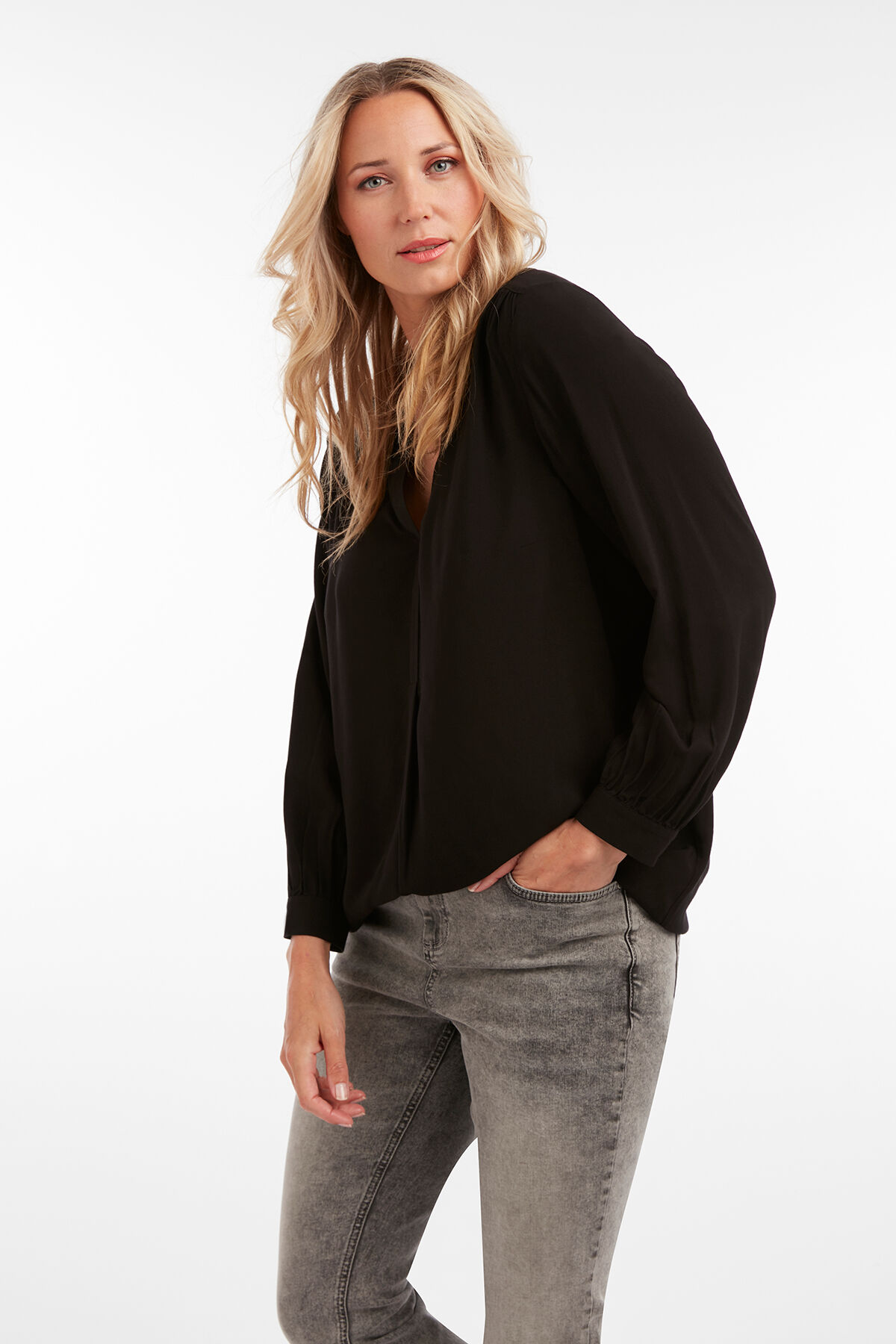 Jean court coupe droite image number 4