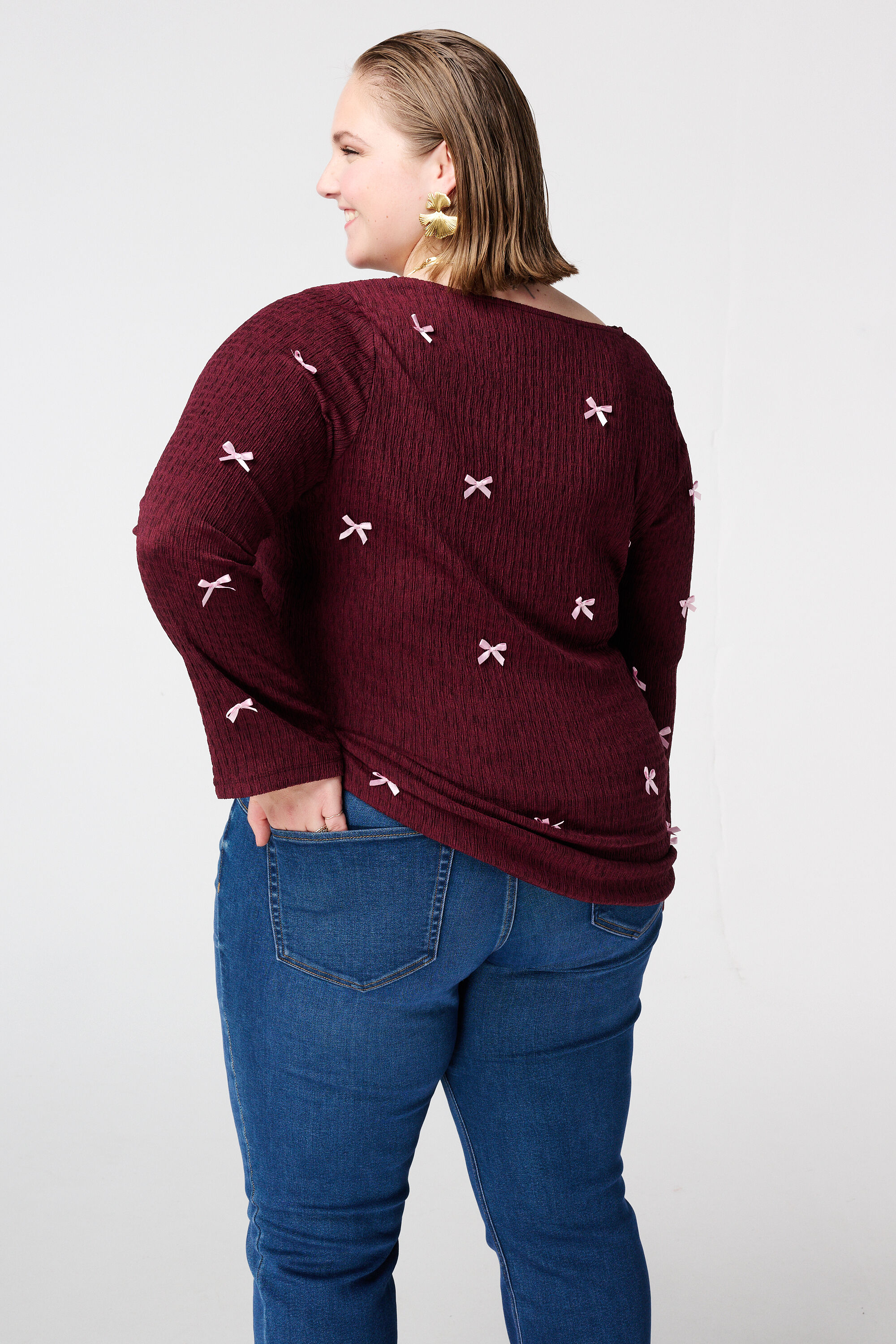 Top avec d&eacute;tails n&oelig;uds image number 3