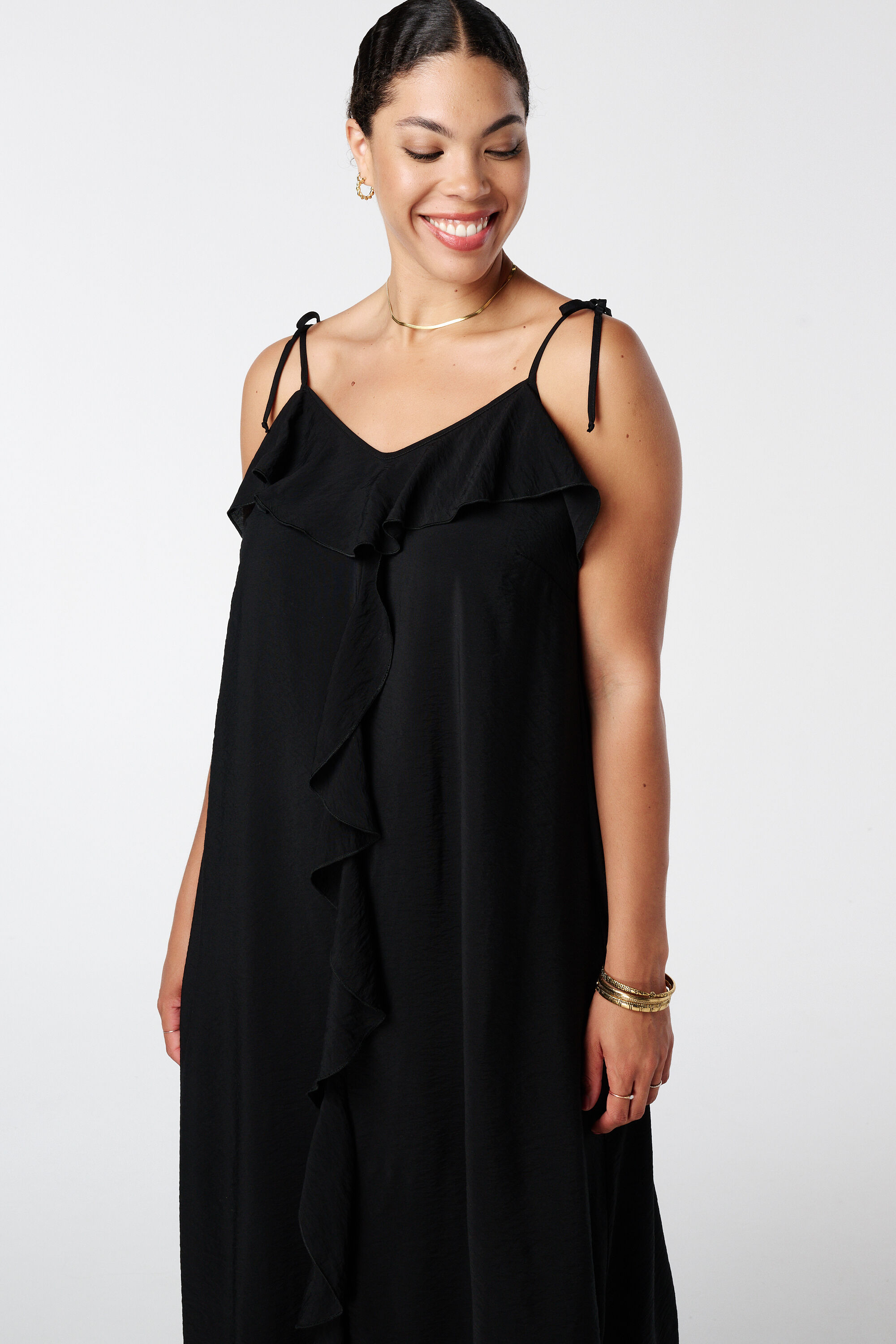 Robe longue &agrave; volants et &agrave; lani&egrave;res image number 5