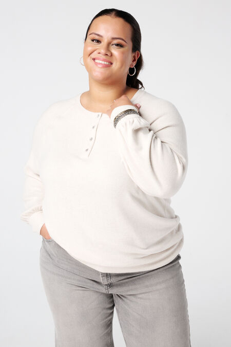 Pull en velours avec boutons strass Pull en velours avec boutons strass