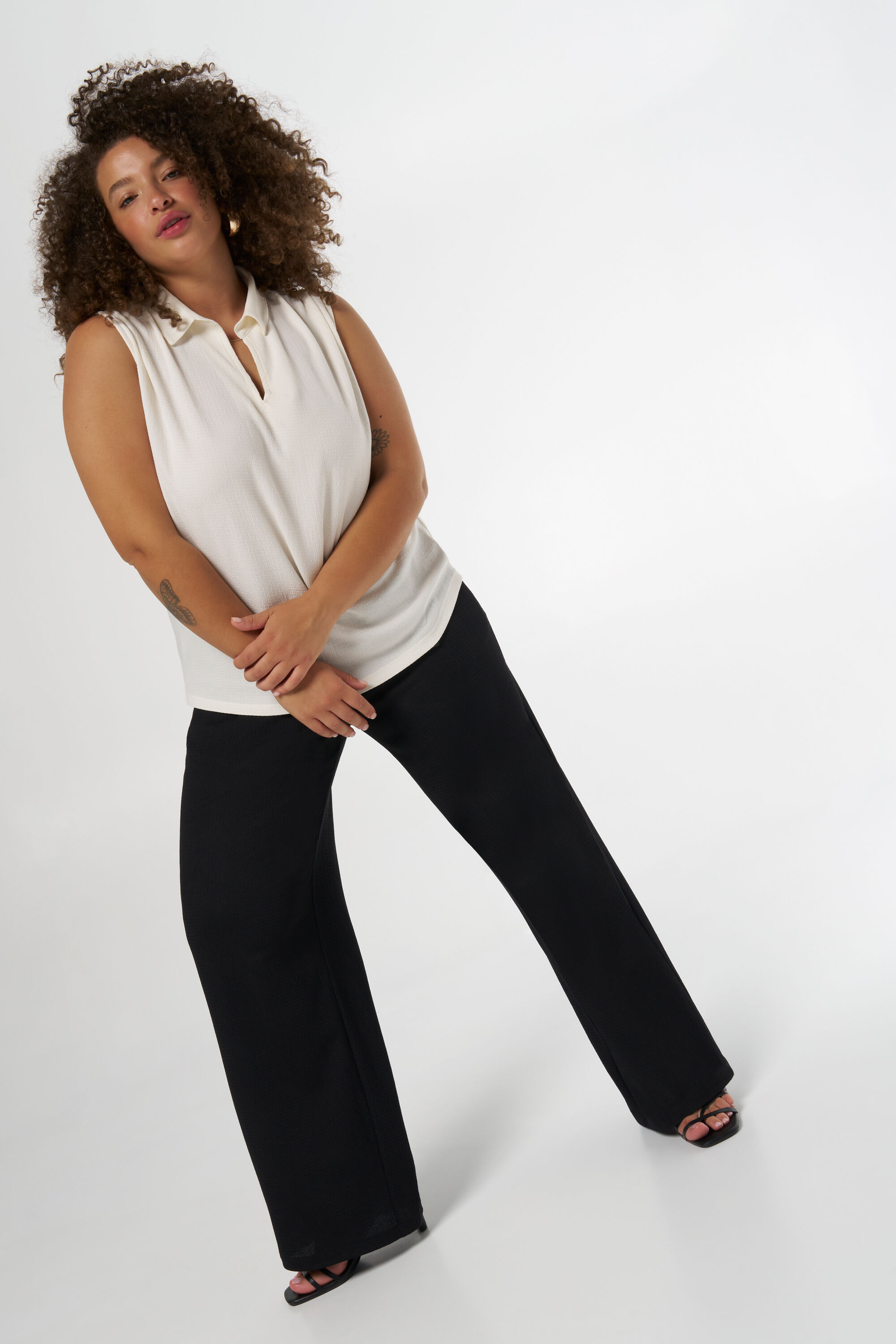 Haut sans manches avec col image number 5