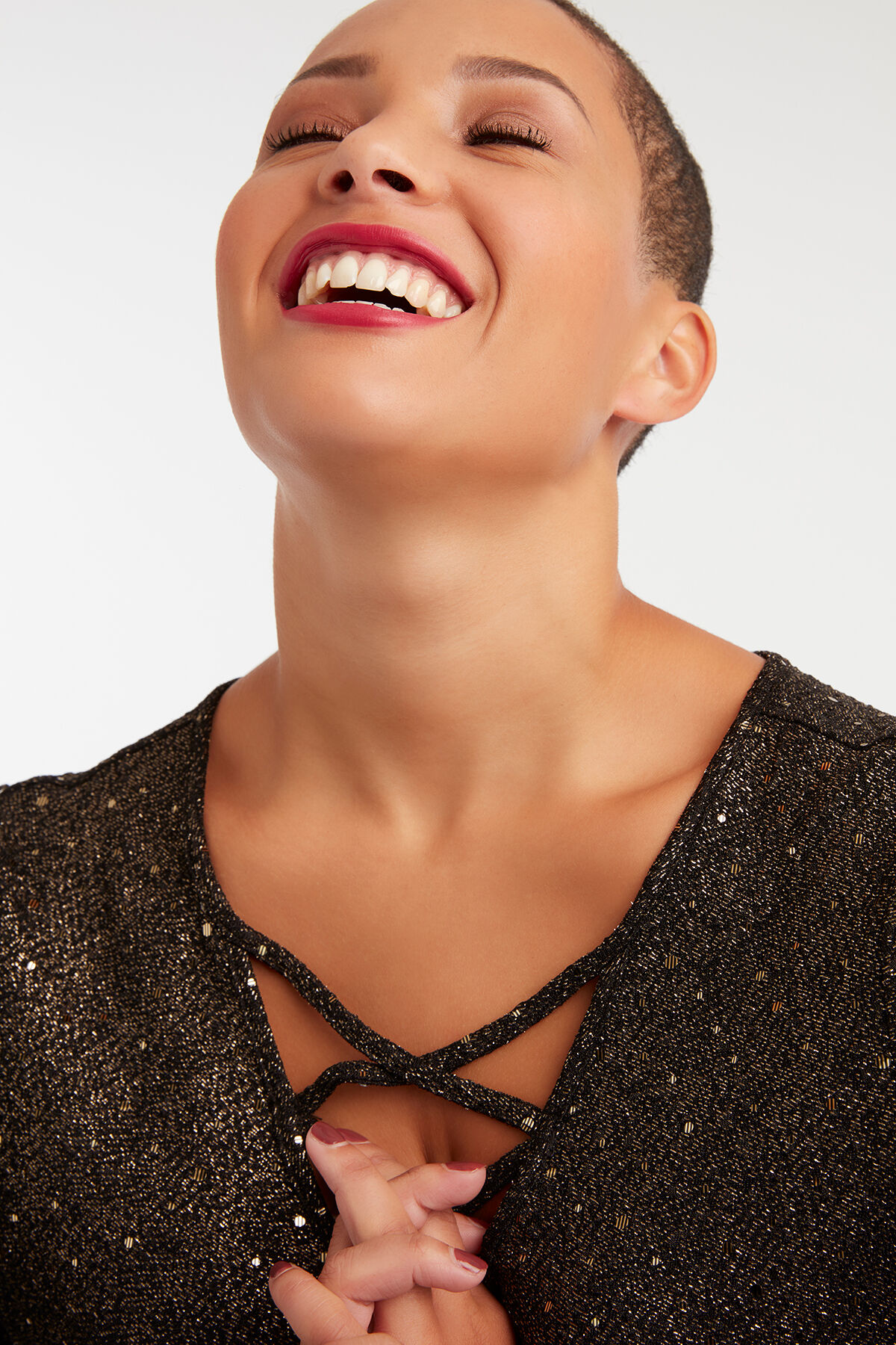 Robe de soir&eacute;e &agrave; paillettes et en lurex image number 5