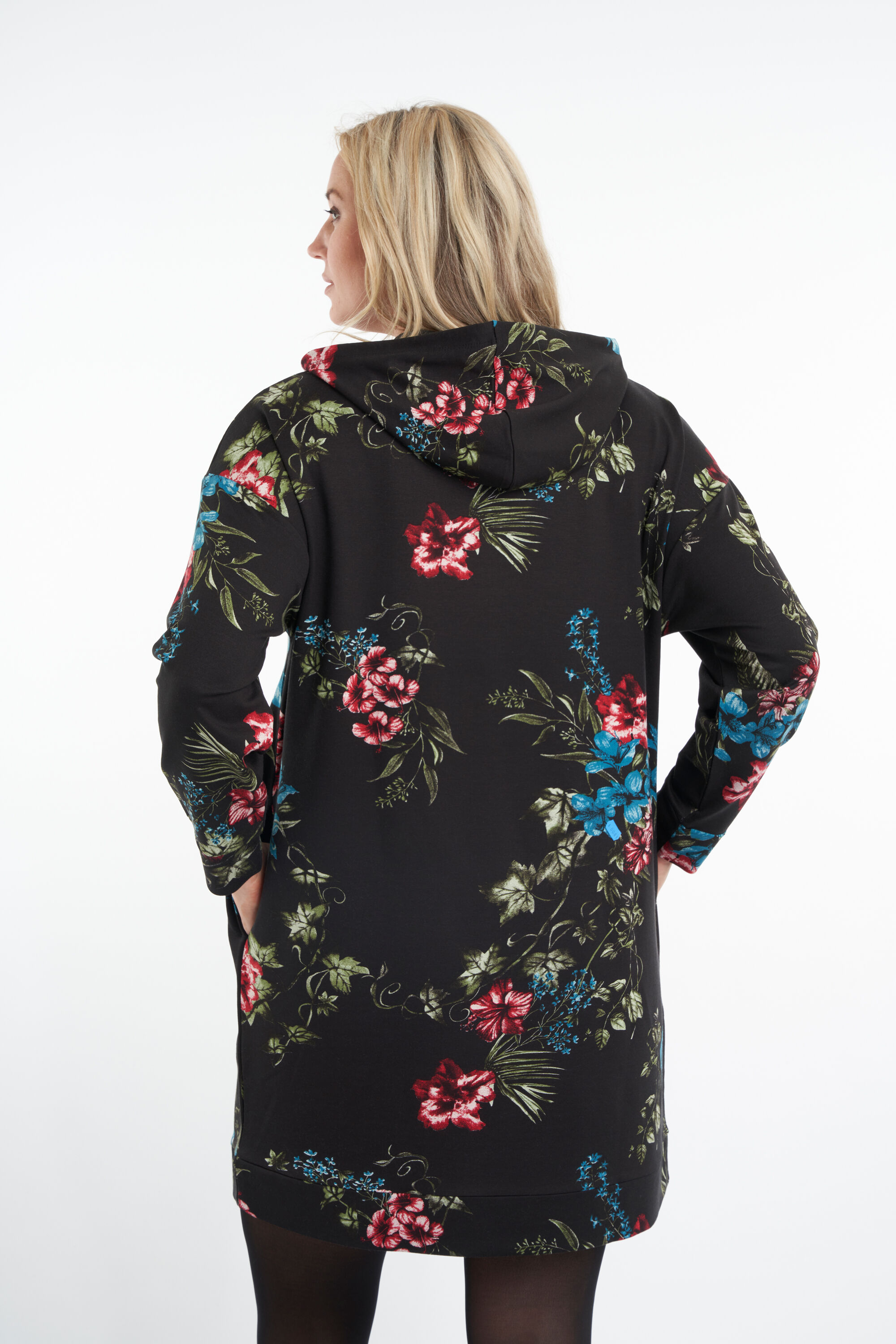 Robe pull avec imprim&eacute; floral image number 4