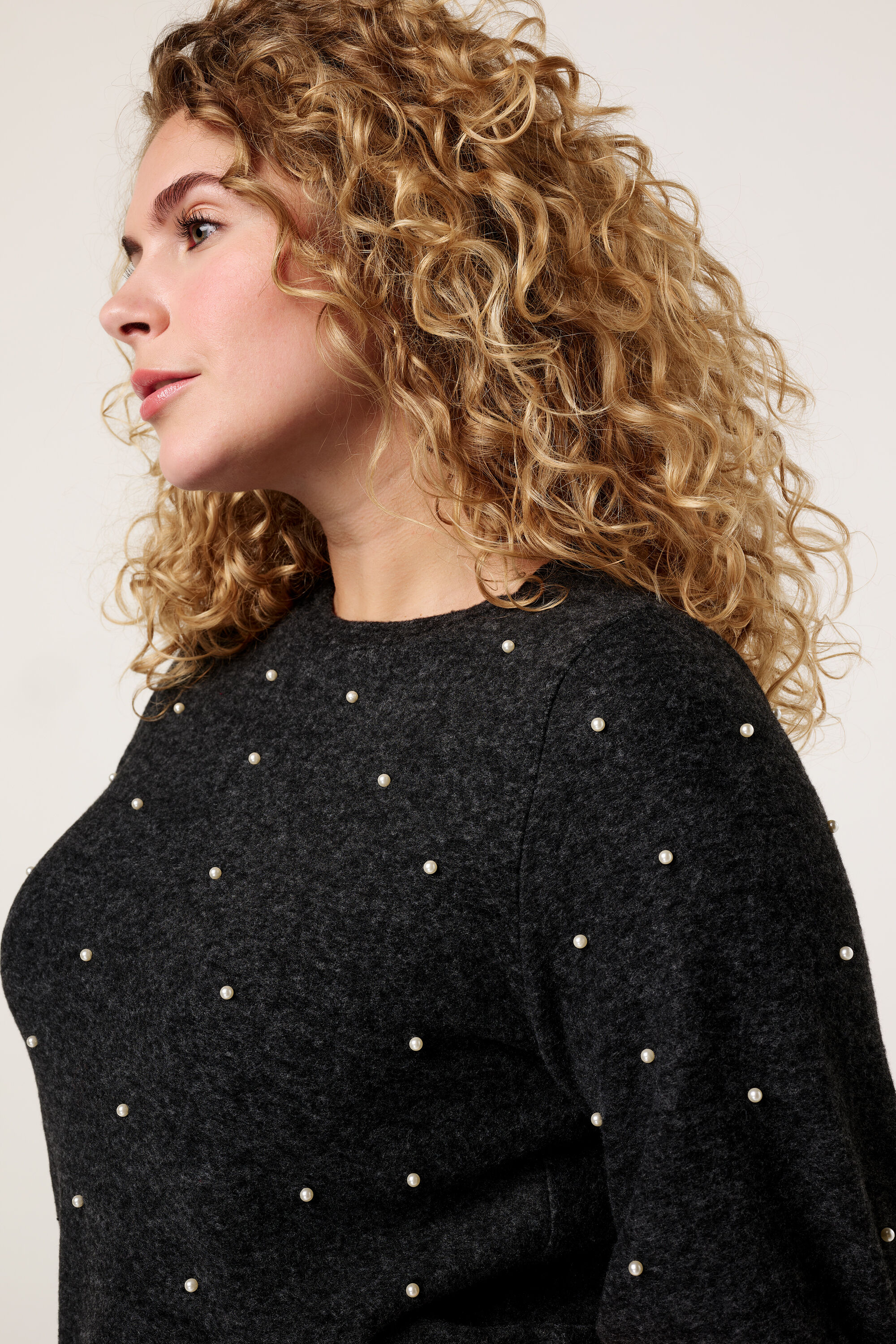 Haut &agrave; perles image number 4