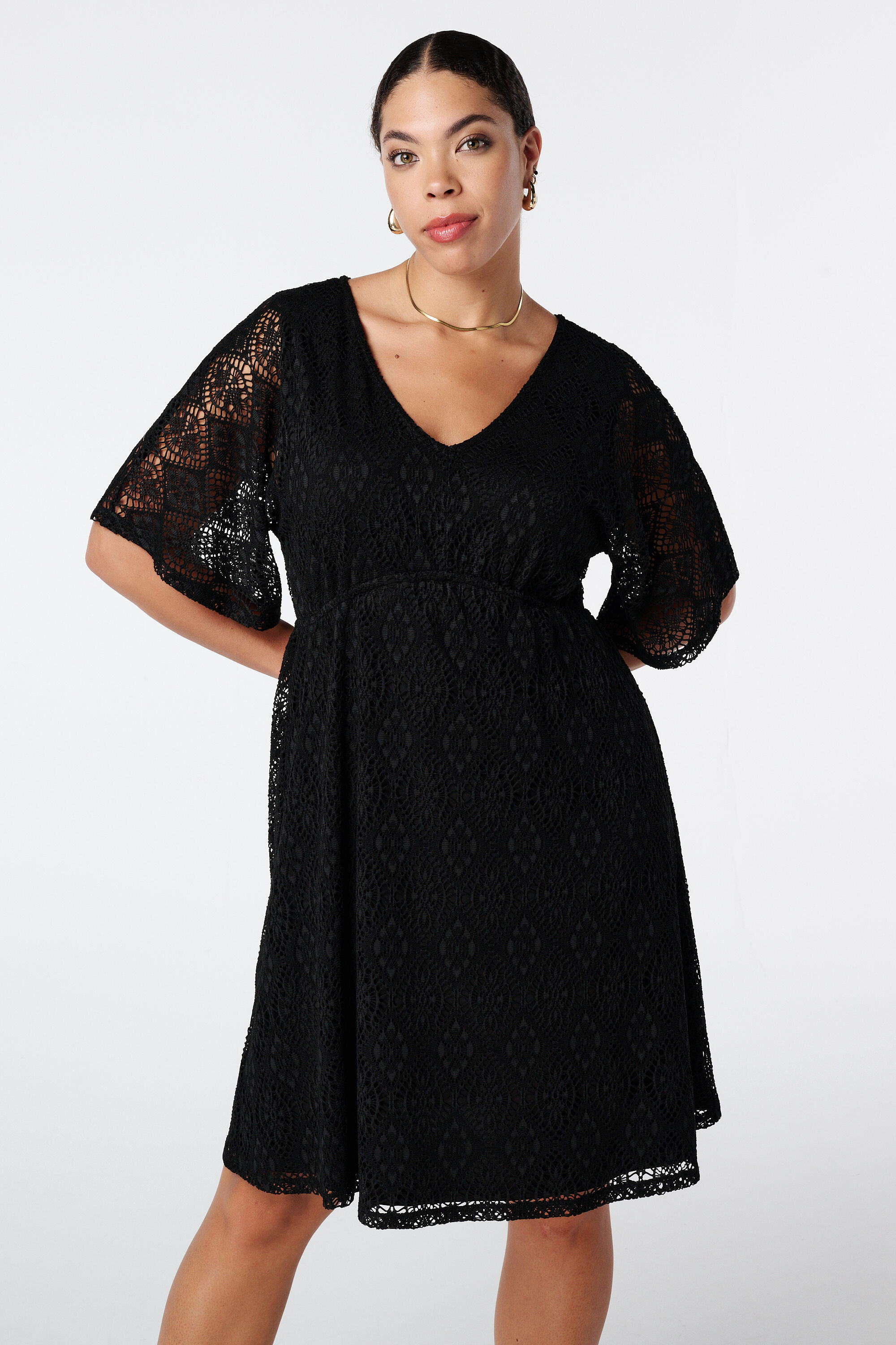 Robe en dentelle extensible image number 5