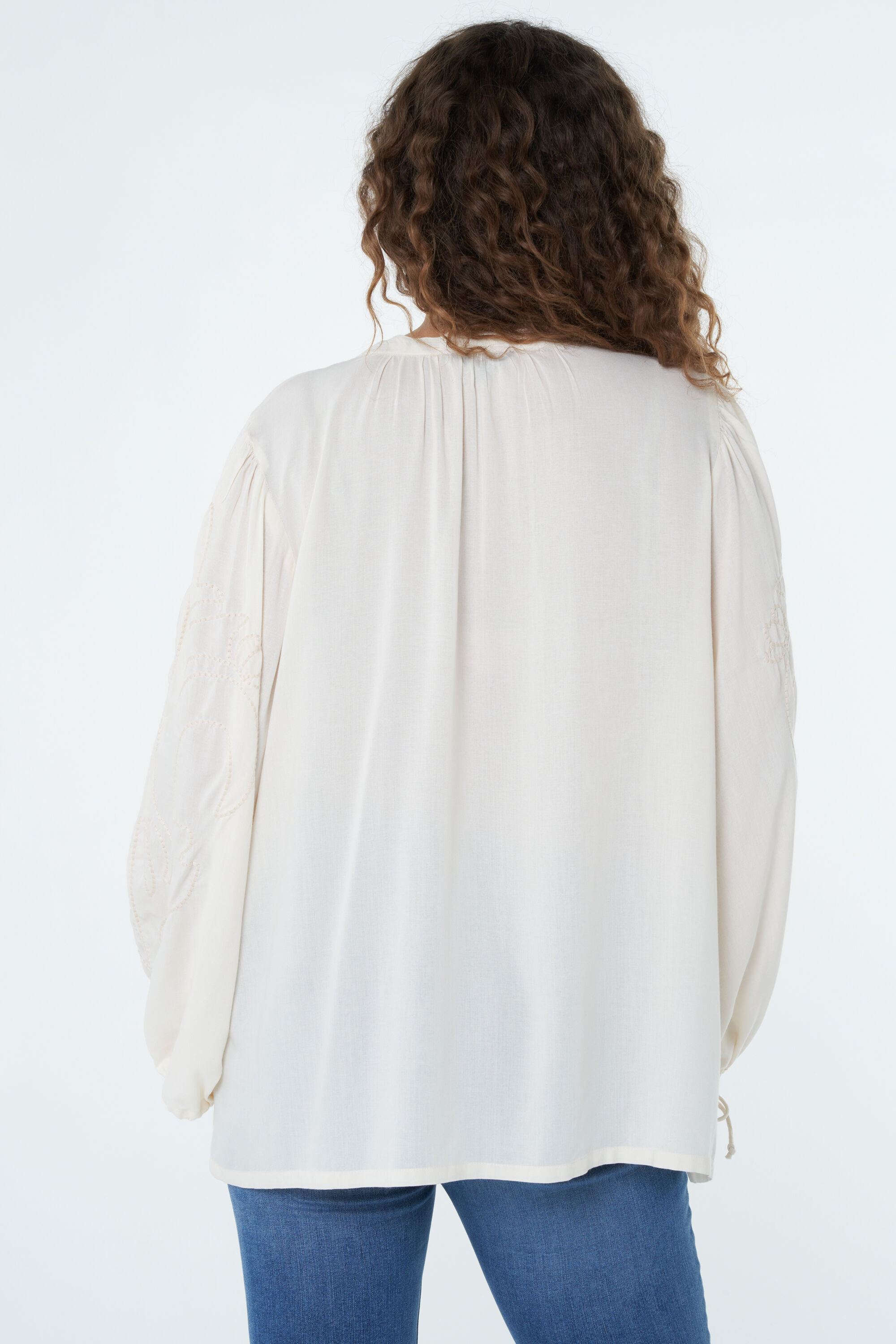 Chemisier avec broderie sur les manches image number 4