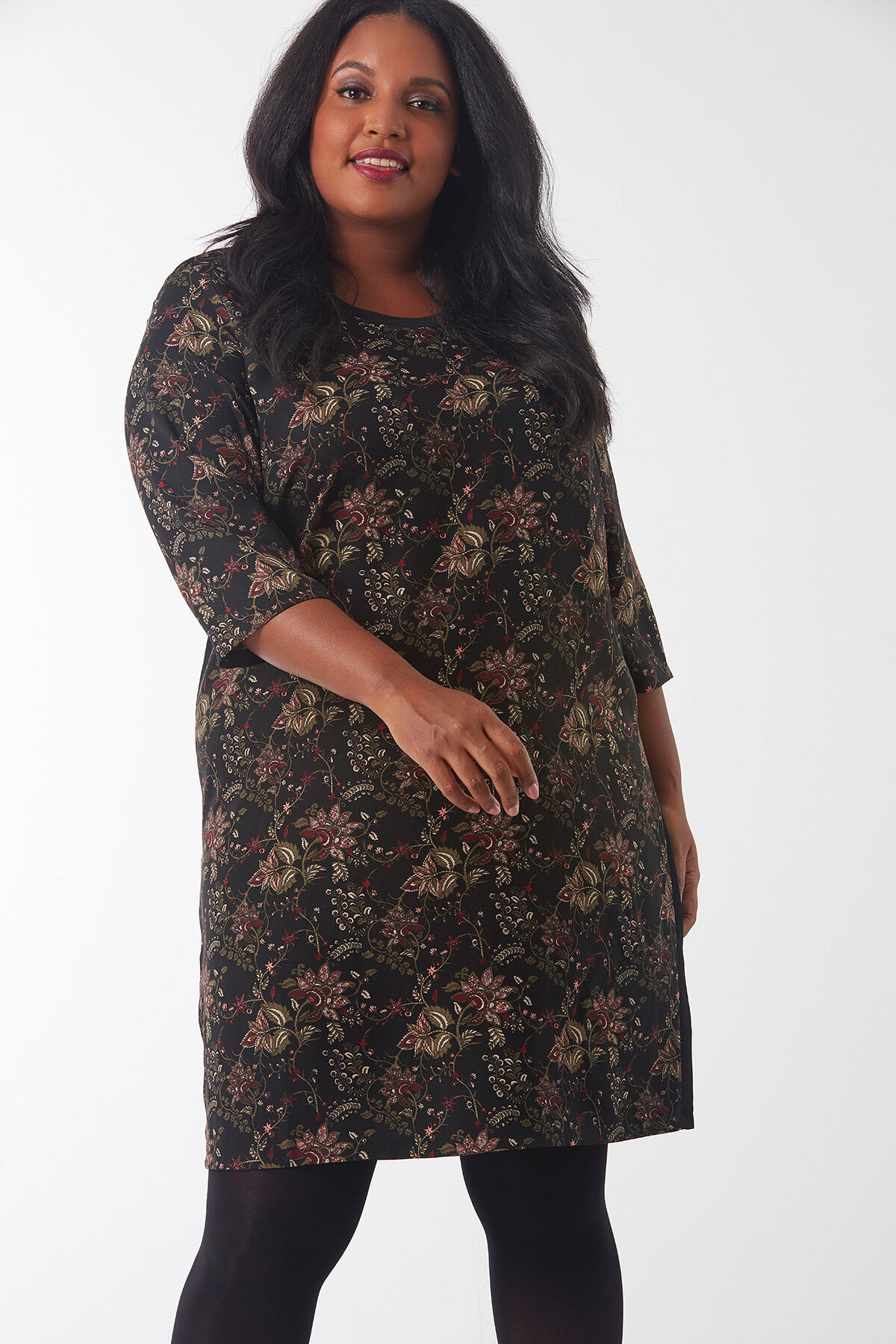 Robe &agrave; imprim&eacute; int&eacute;gral image number 3