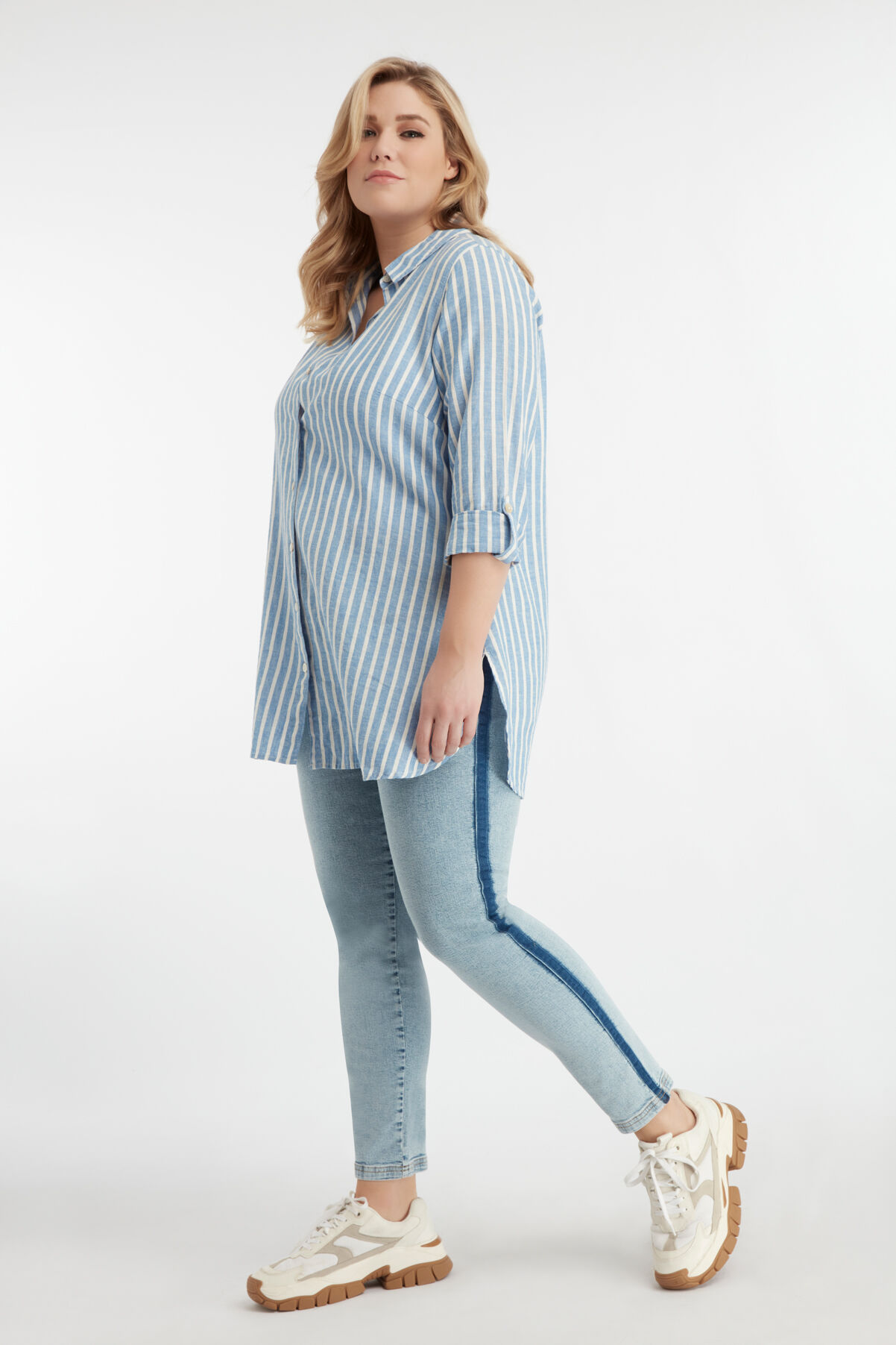 Chemisier long ray&eacute; image number 3