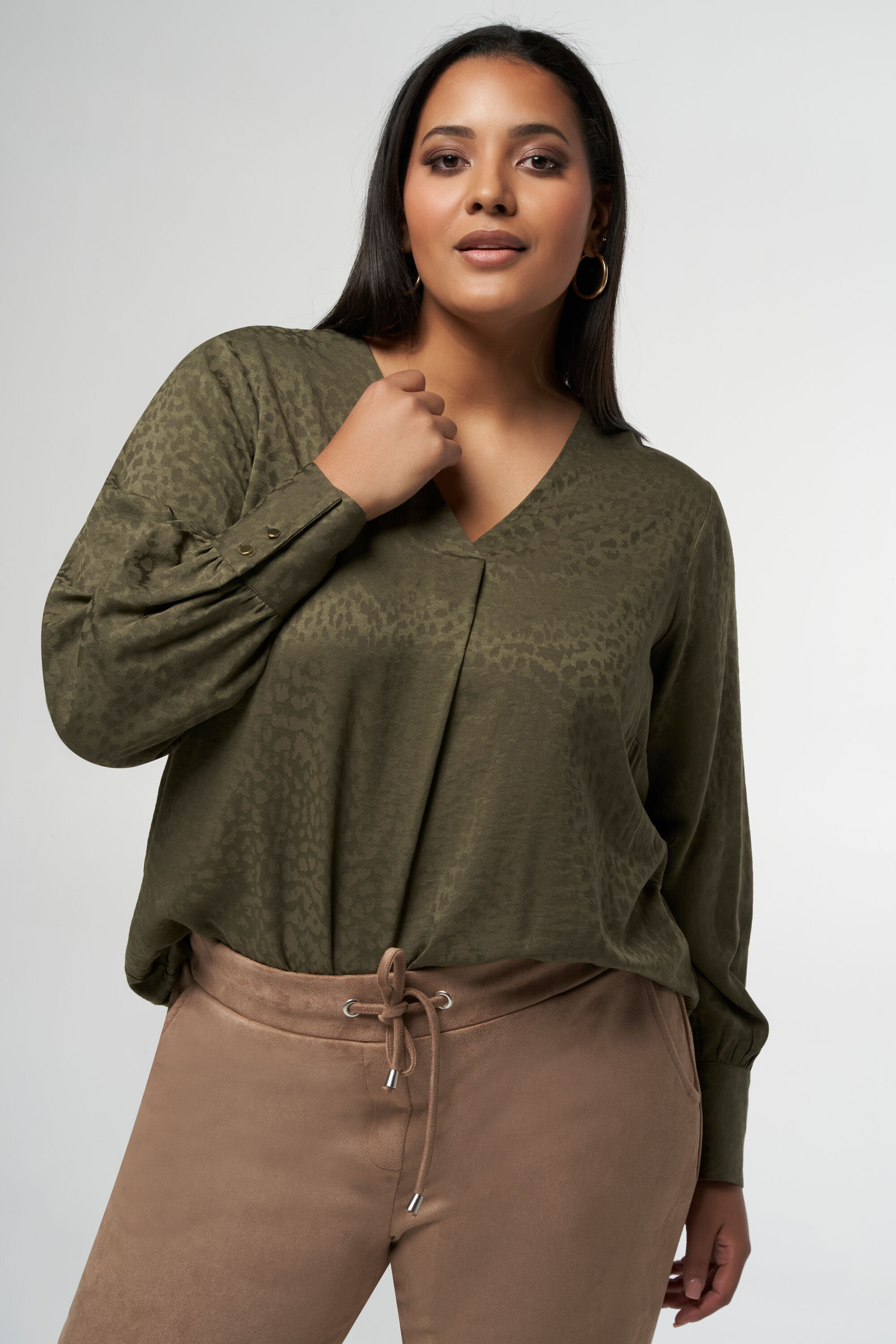 Chemisier en satin &agrave; imprim&eacute; image number 5