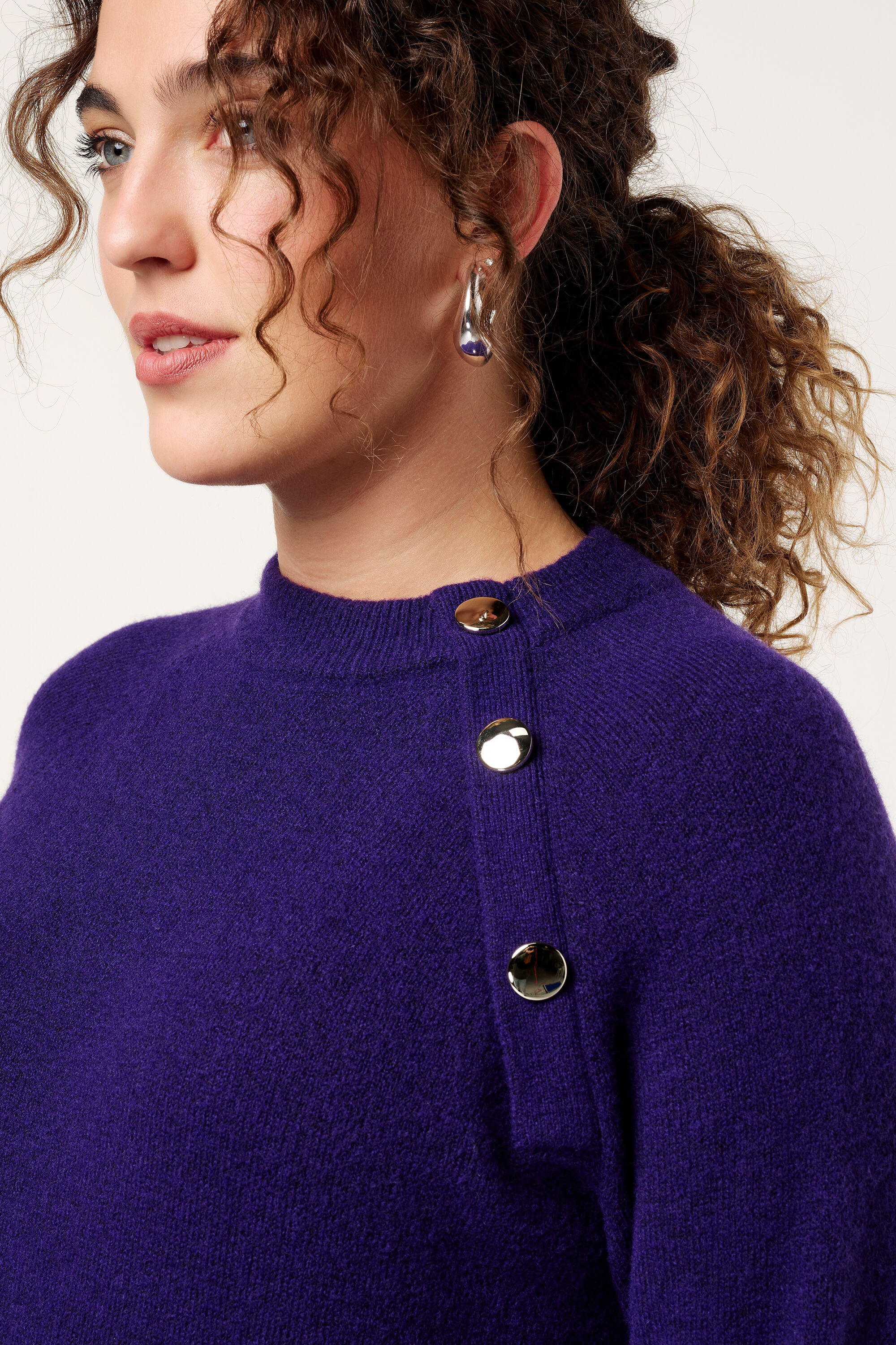 Robe midi en maille avec boutons fantaisie image number 4