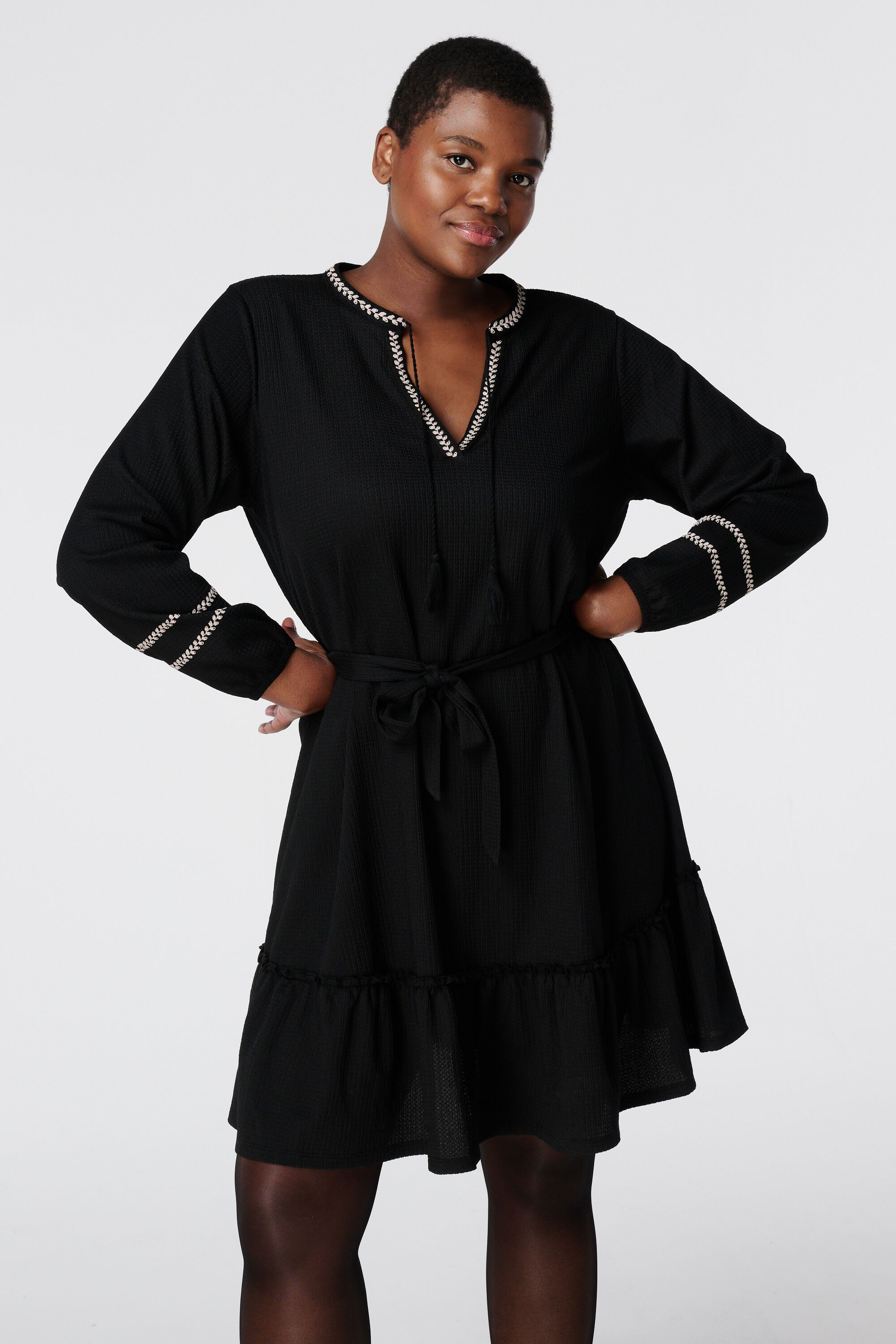 Robe textur&eacute;e avec contraste image number 5