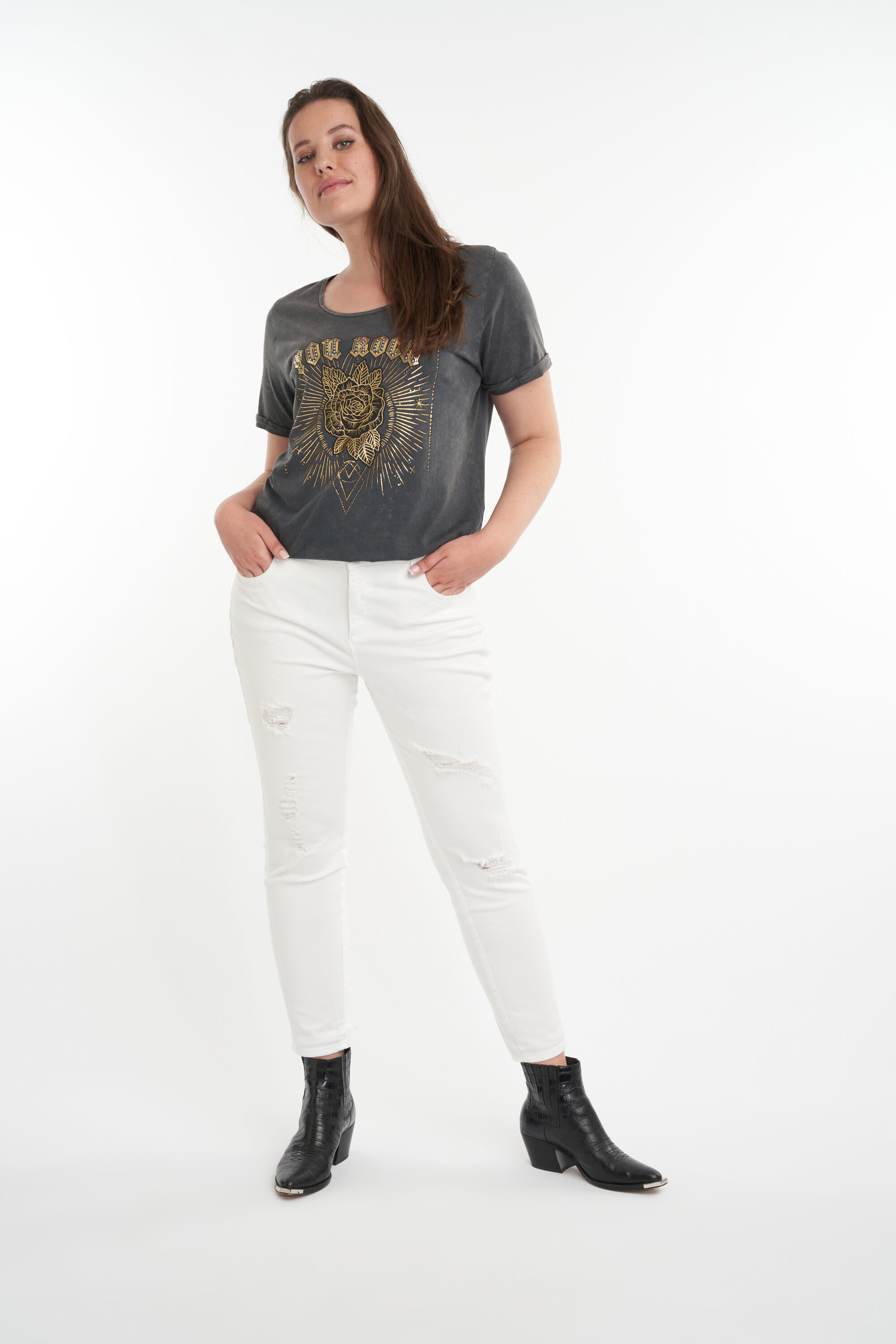 Jean aux d&eacute;cors d&eacute;chir&eacute;s