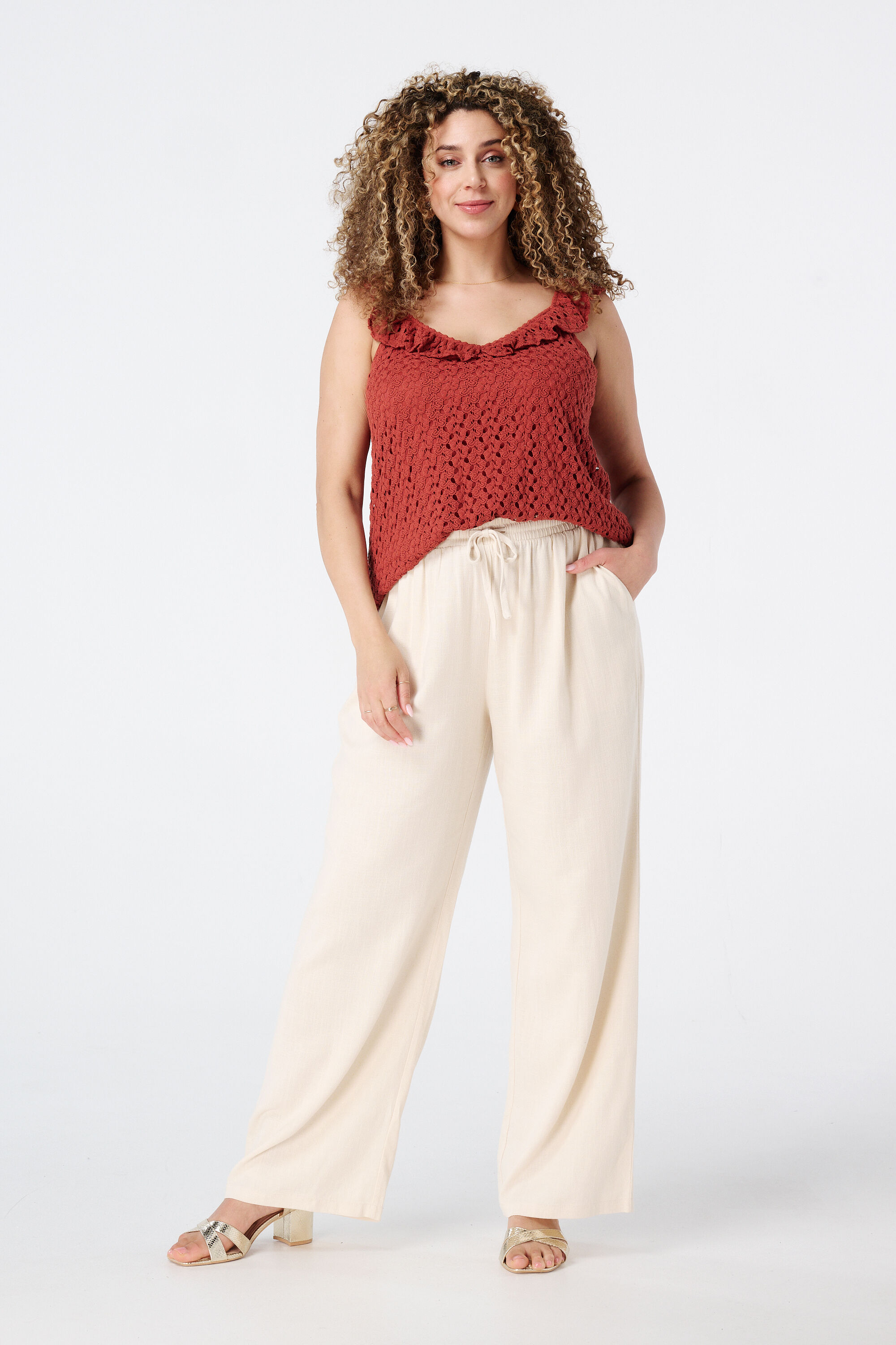 Haut en crochet &agrave; volants fantaisie image number 5