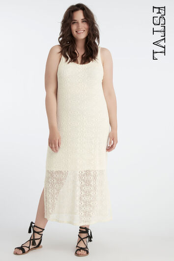 Robe longue en dentelle