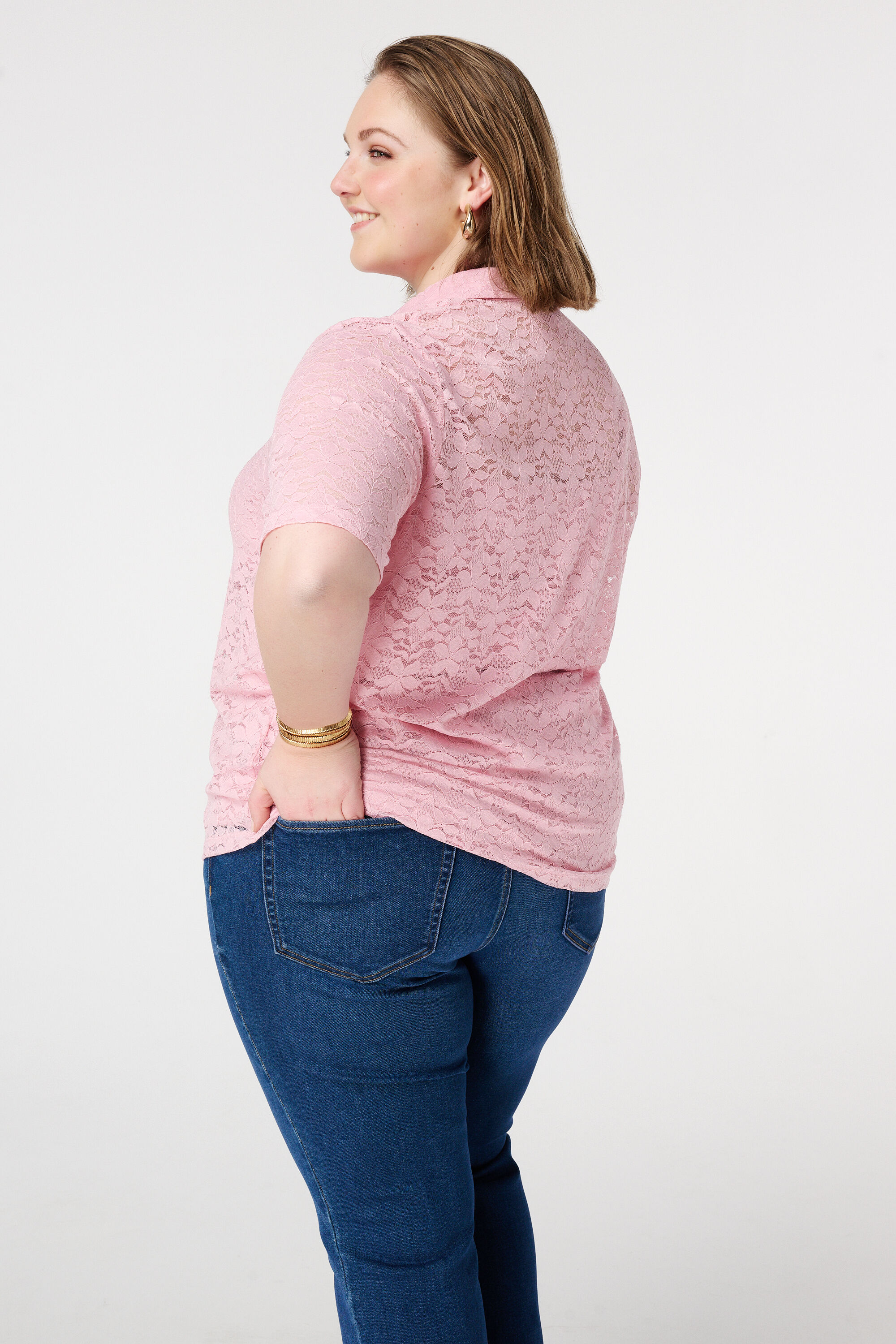 Top en dentelle &agrave; manches courtes image number 3