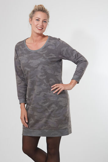 Robe pull avec imprim&eacute; camouflage