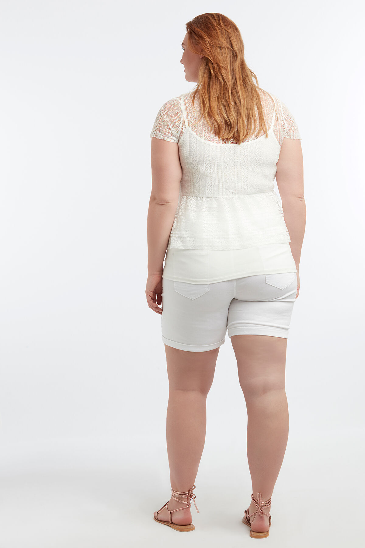 Haut en dentelle avec noeud image number 5