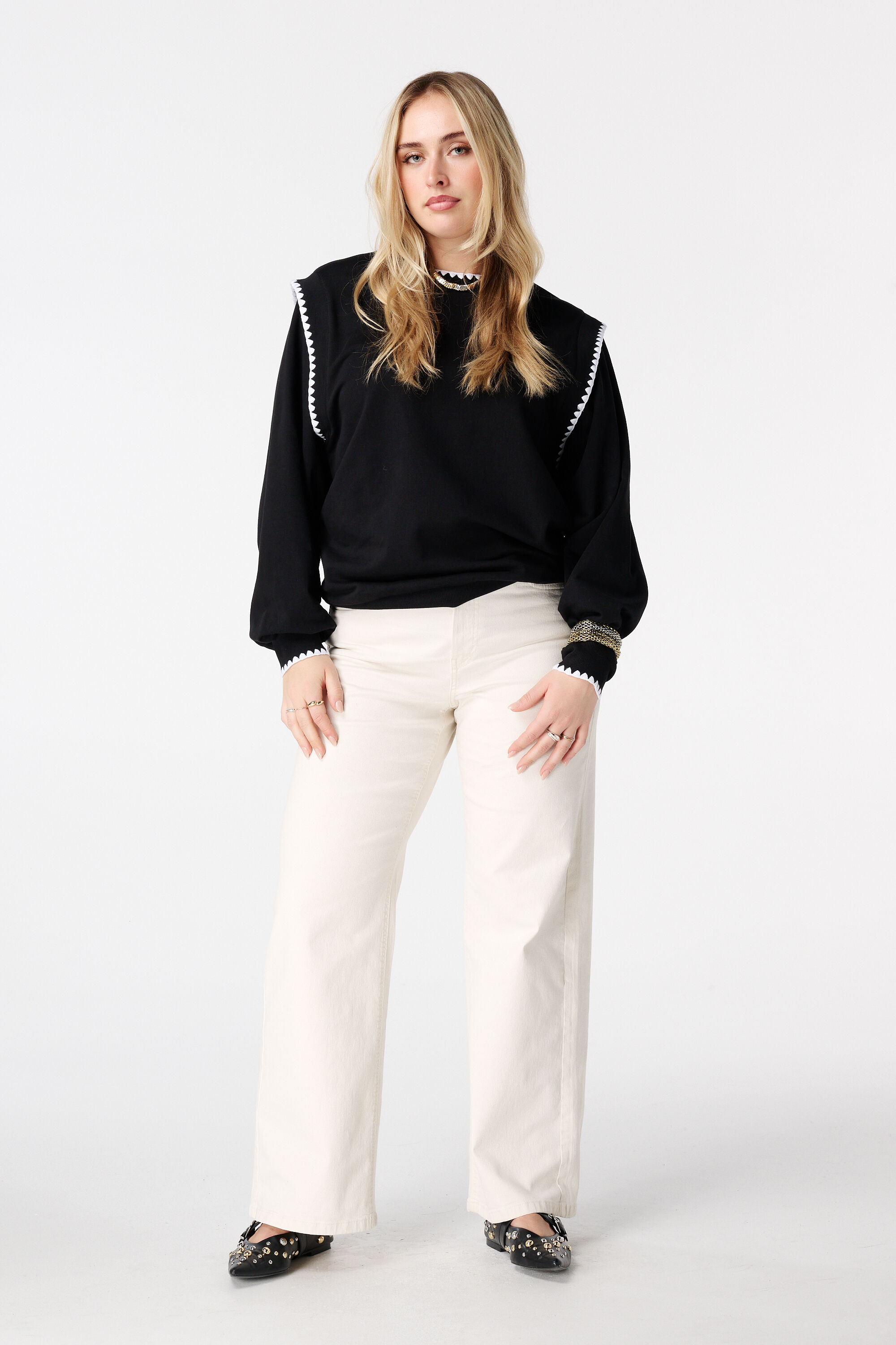 Pull &agrave; bords contrast&eacute;s image number 5