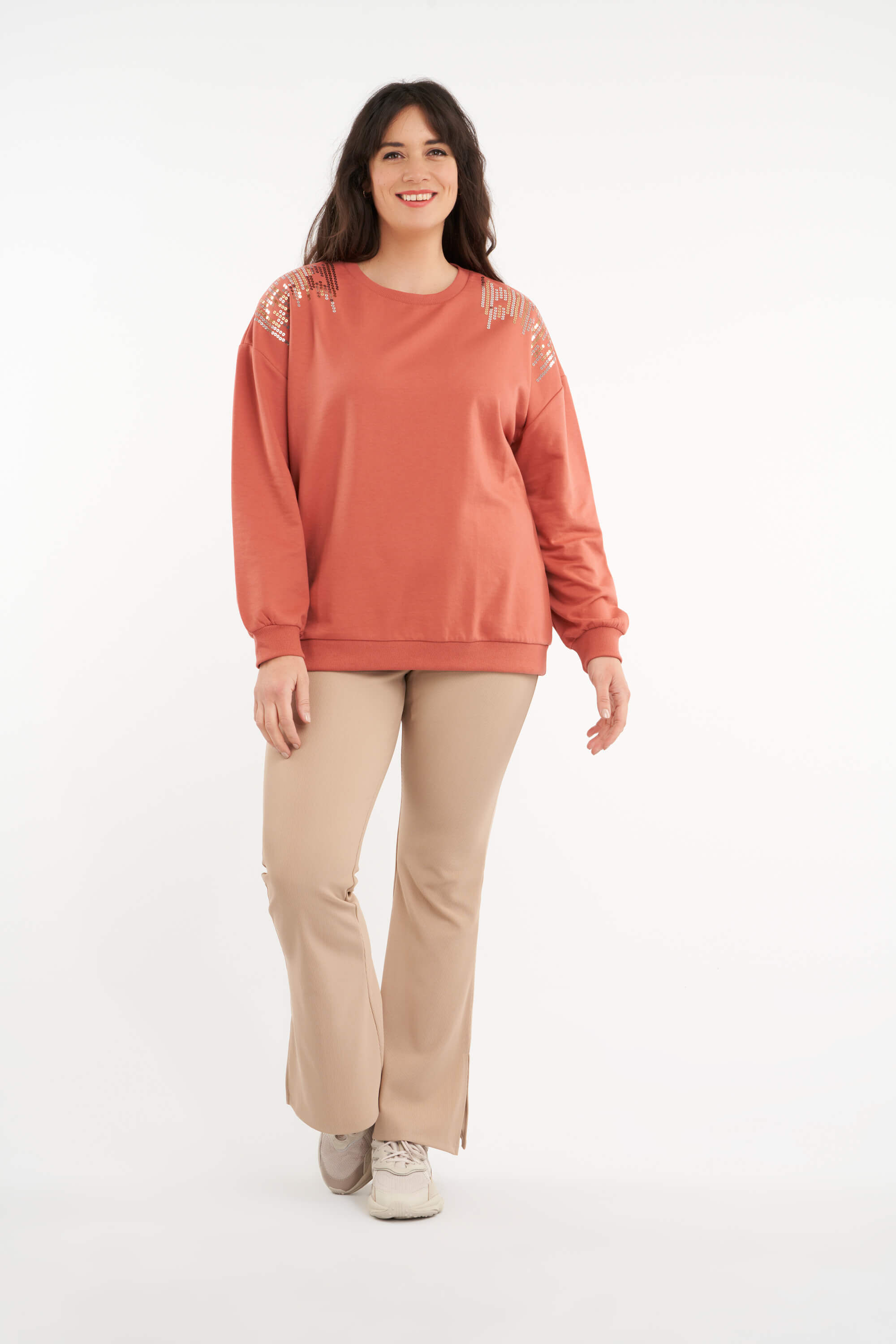 Pull avec des paillettes image number 5