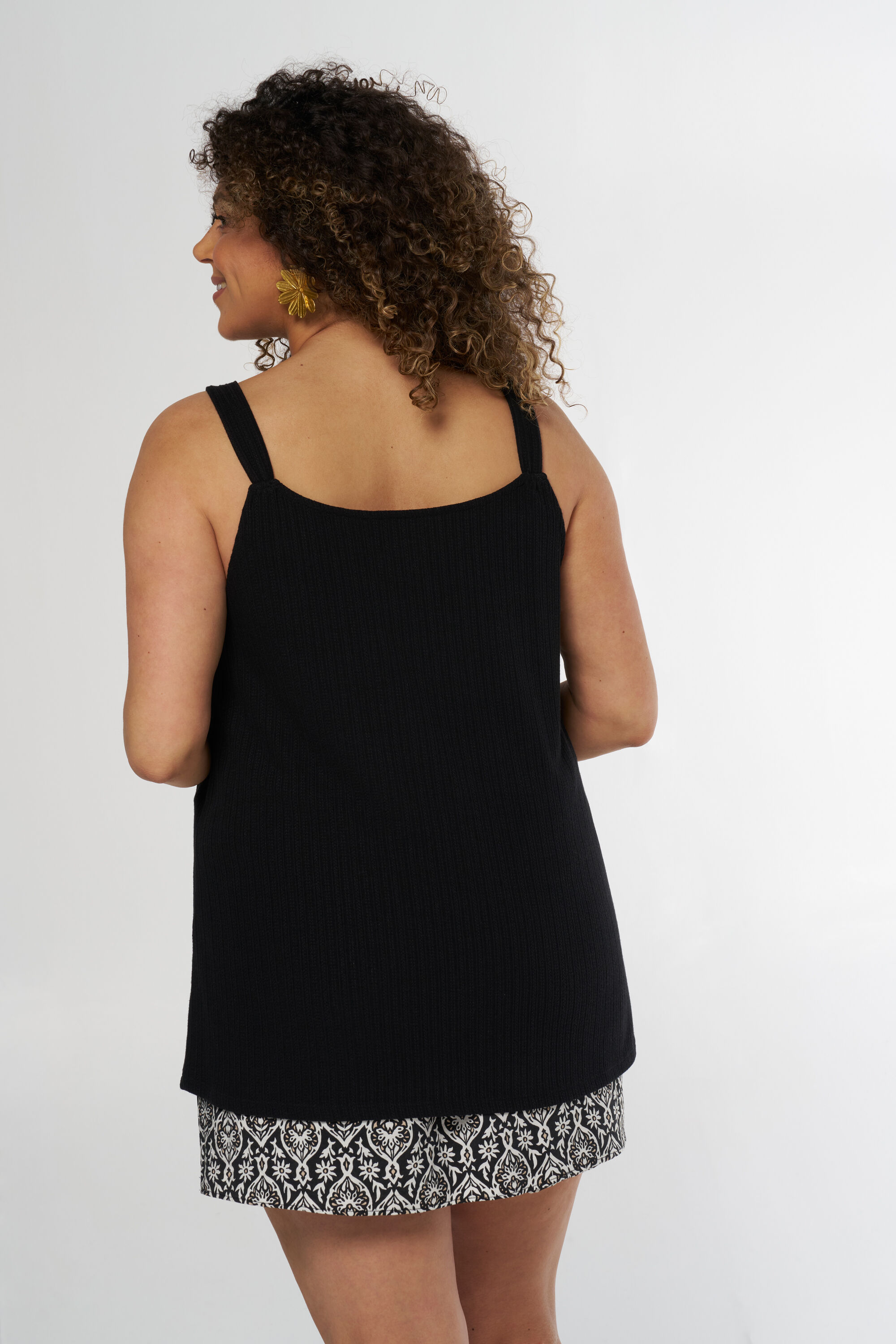 Haut avec attache fantaisie image number 3