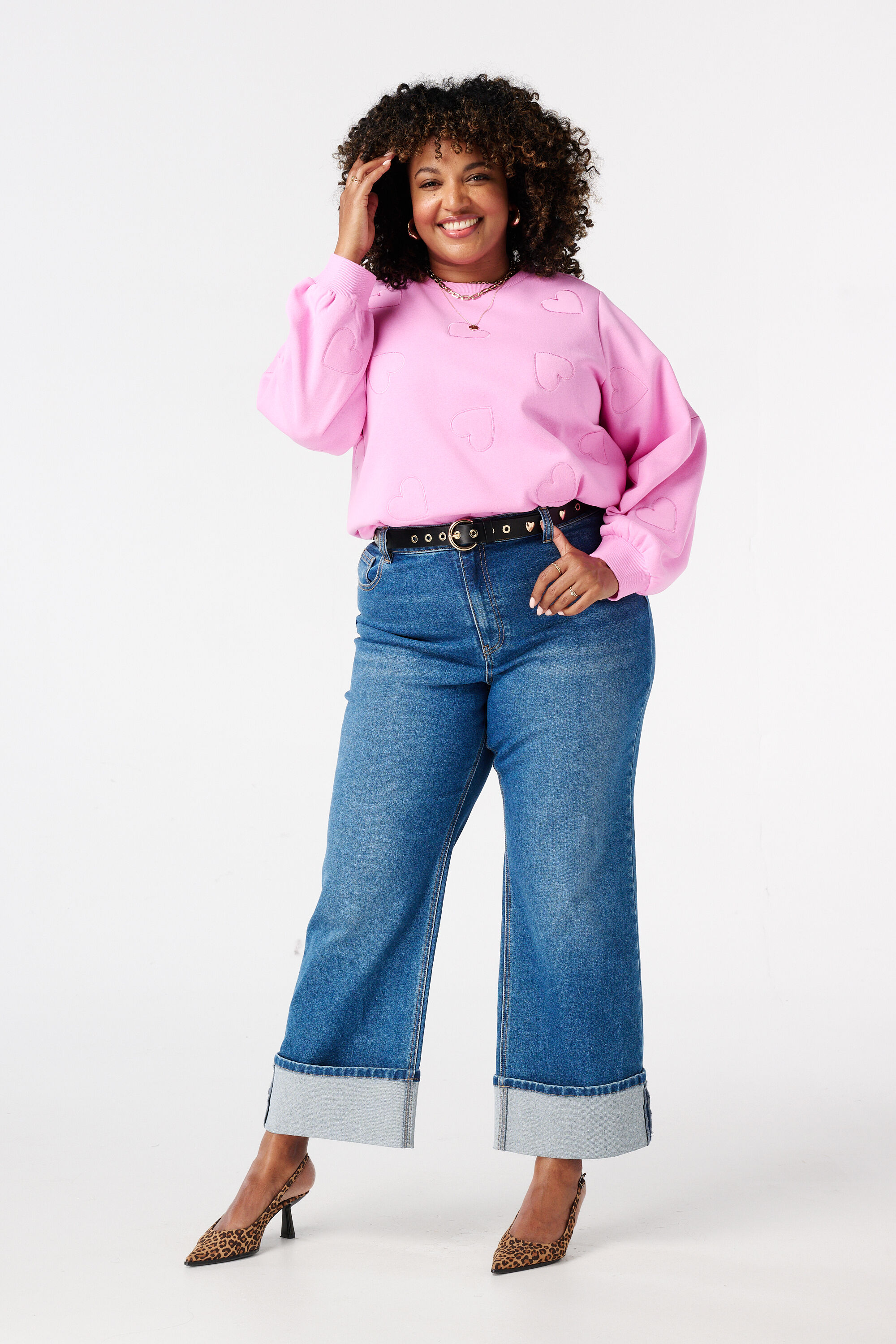 Pull avec c&oelig;urs brod&eacute;s image number 5