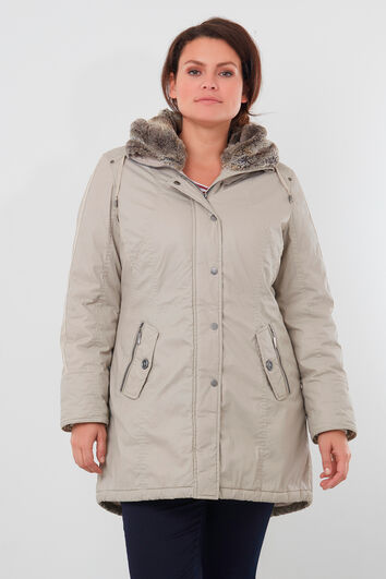 Parka avec une couche r&eacute;sistant &agrave; l&rsquo;eau