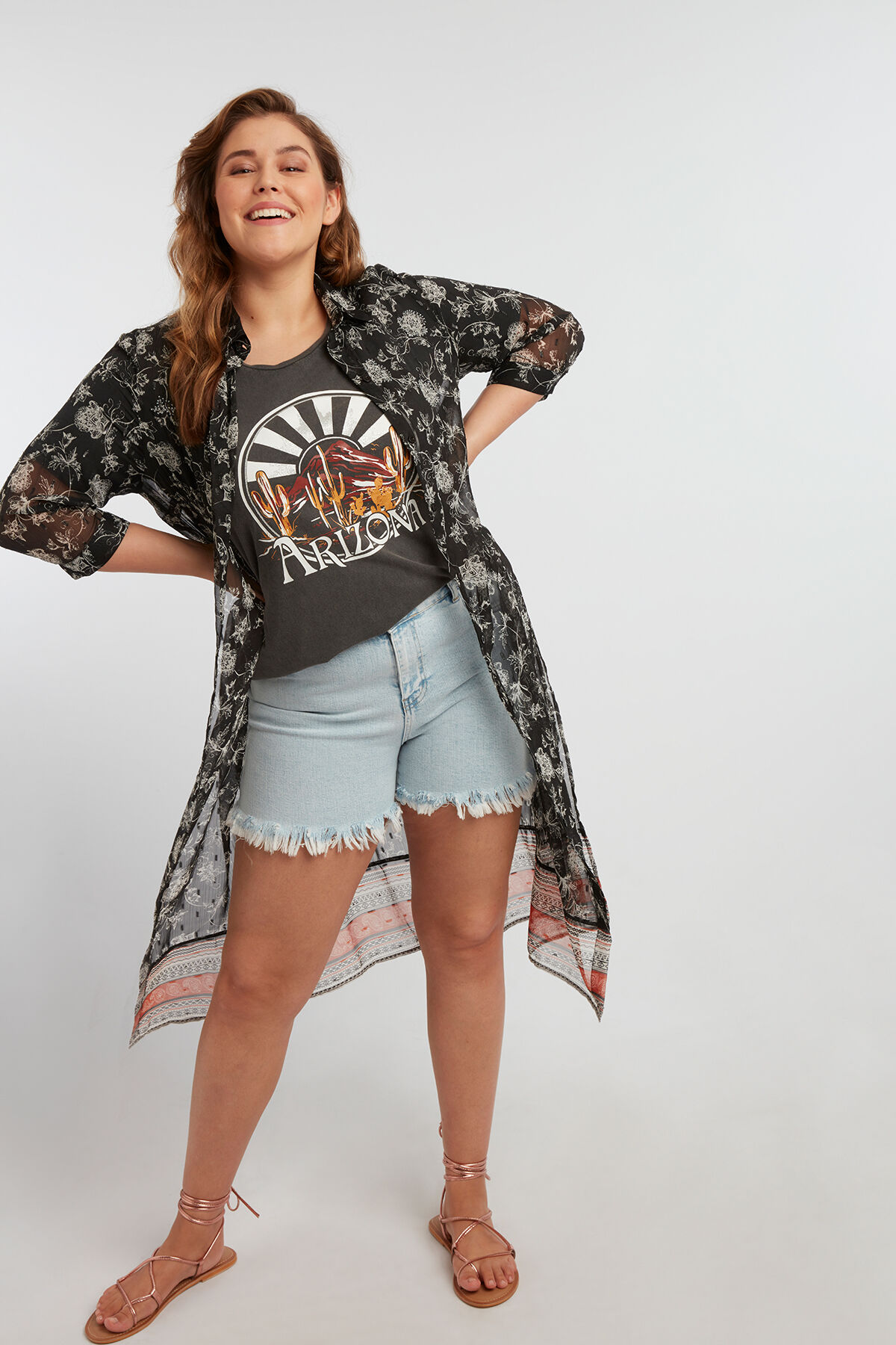 Chemisier transparent &agrave; motif cachemire image number 4