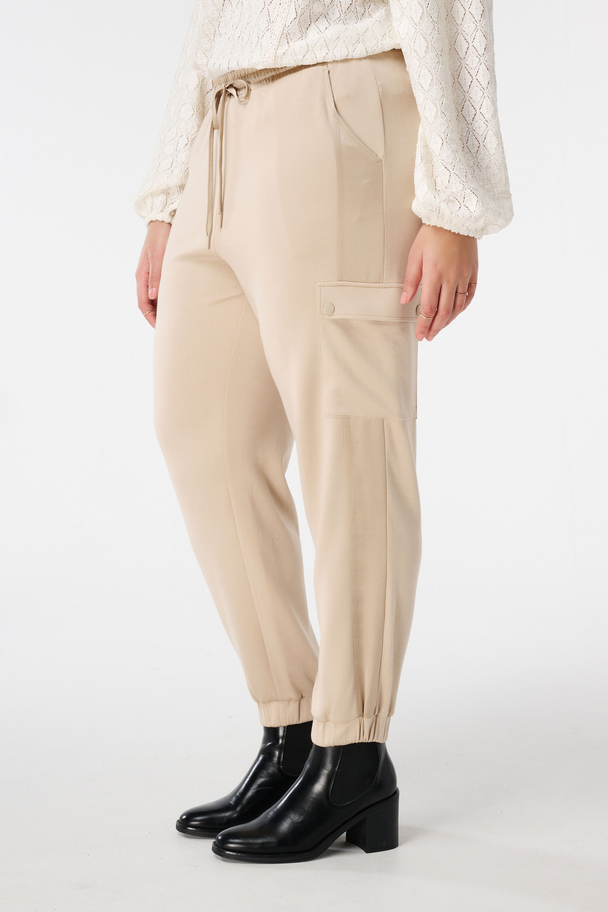 Pantalon de surv&ecirc;tement avec poches image number 5