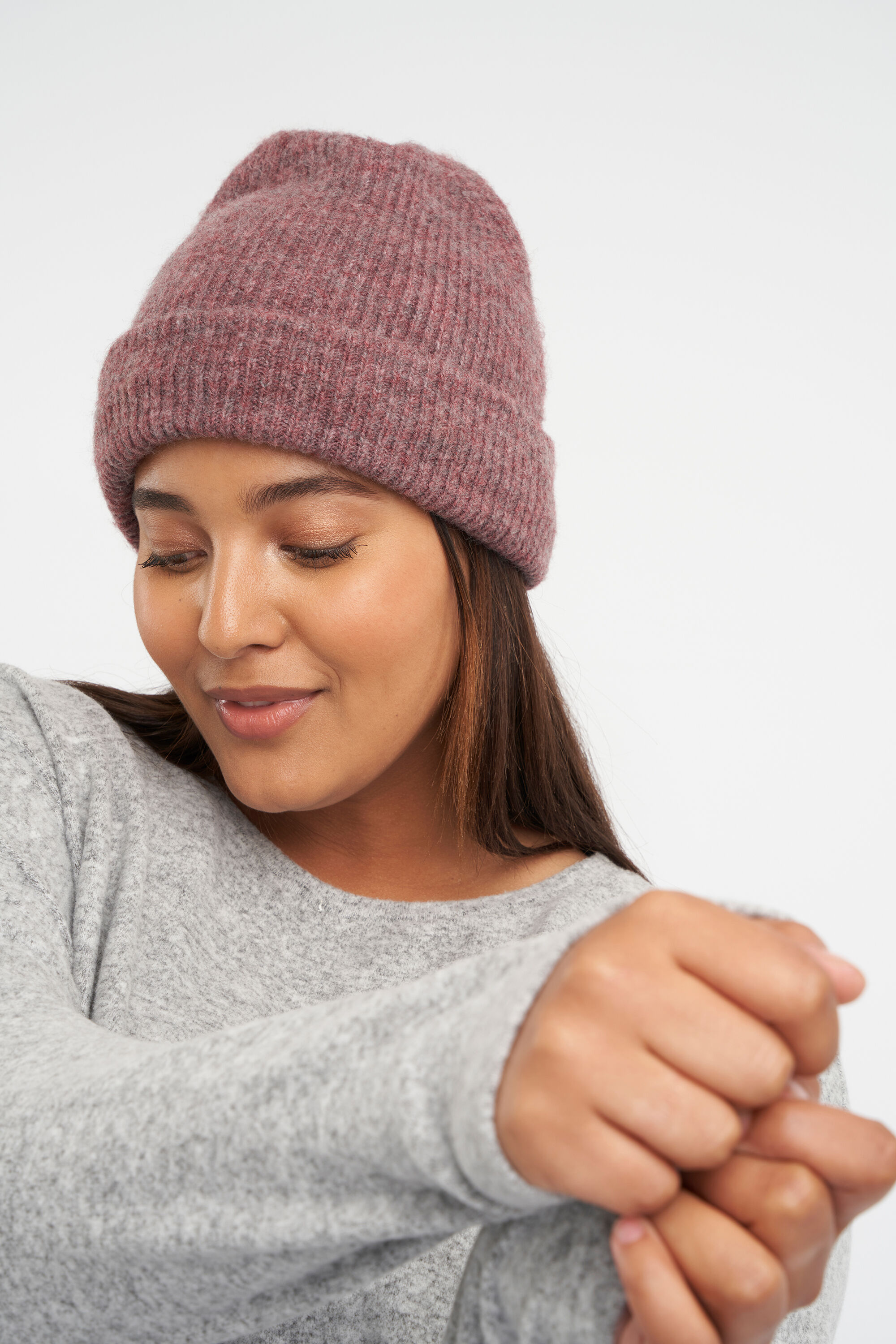 Bonnet tricot&eacute; image number 3