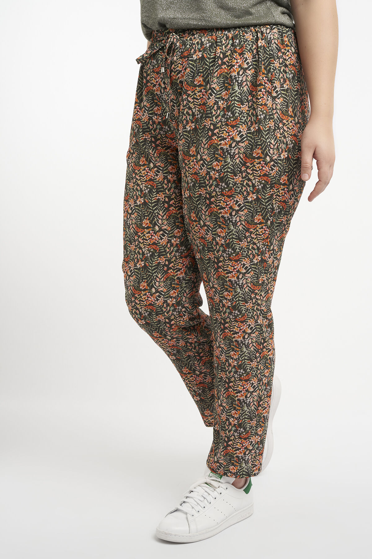 Pantalon ample  image number 4