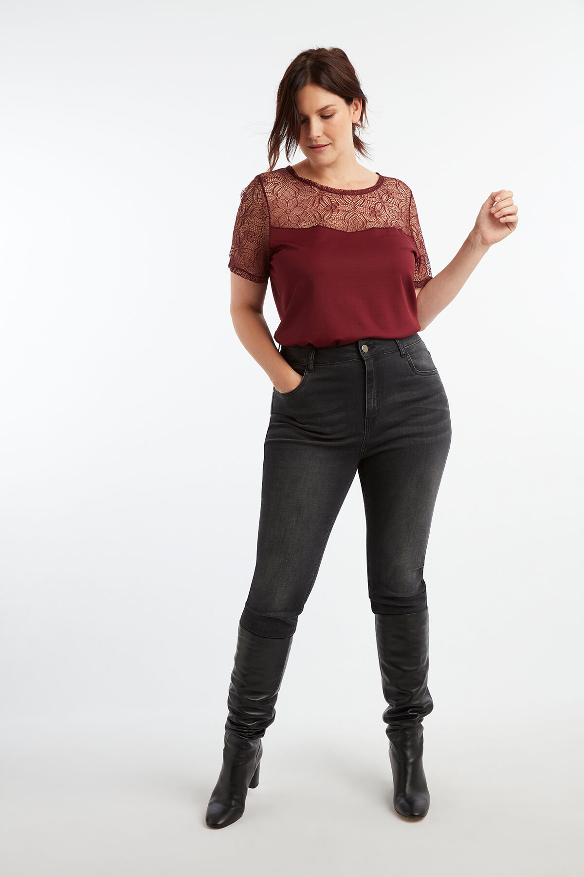 Haut avec dentelle image number 3