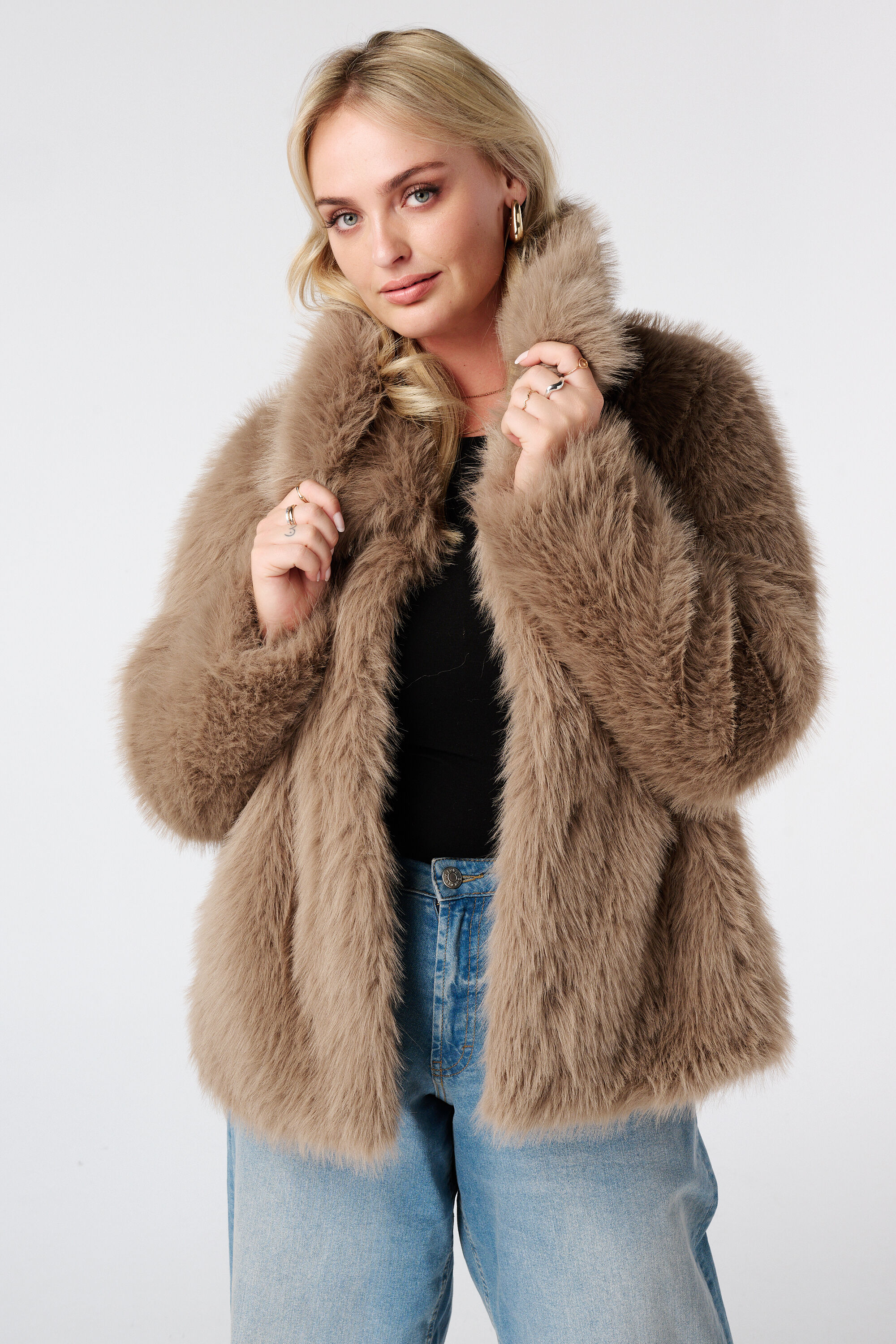 Manteau en fausse fourrure image number 0