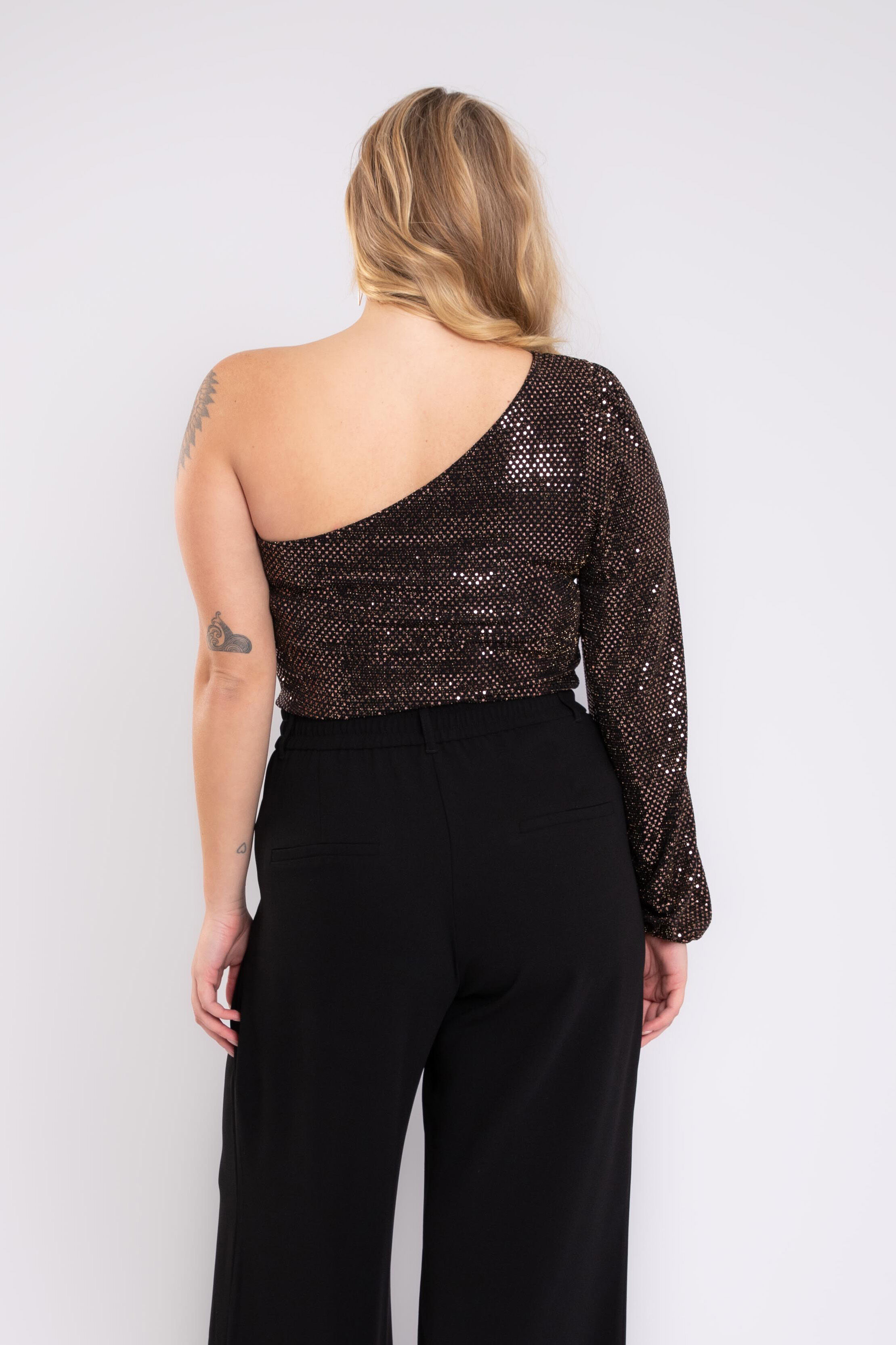 Haut asym&eacute;trique image number 4