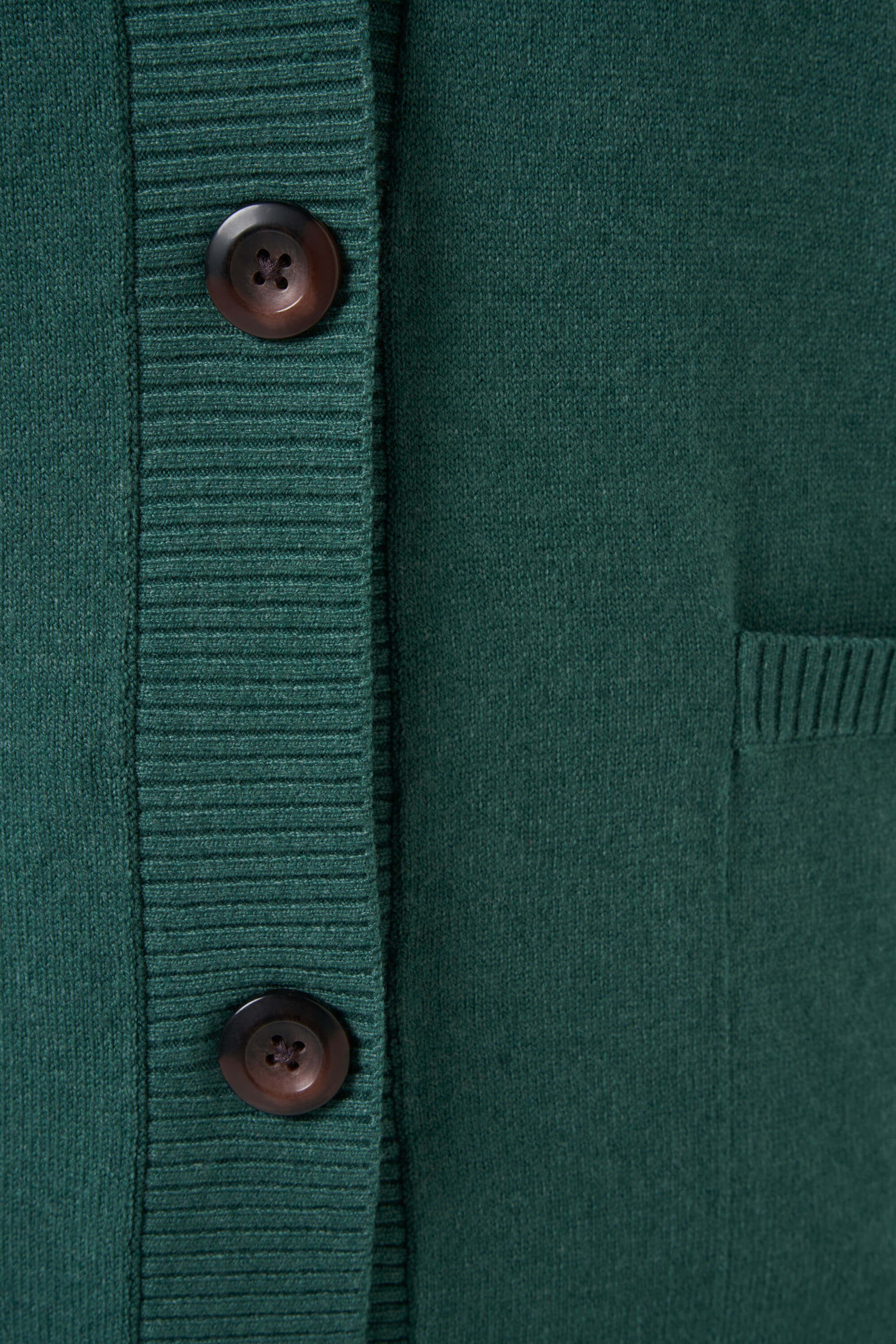 Gilet en maille &agrave; boutons image number 5