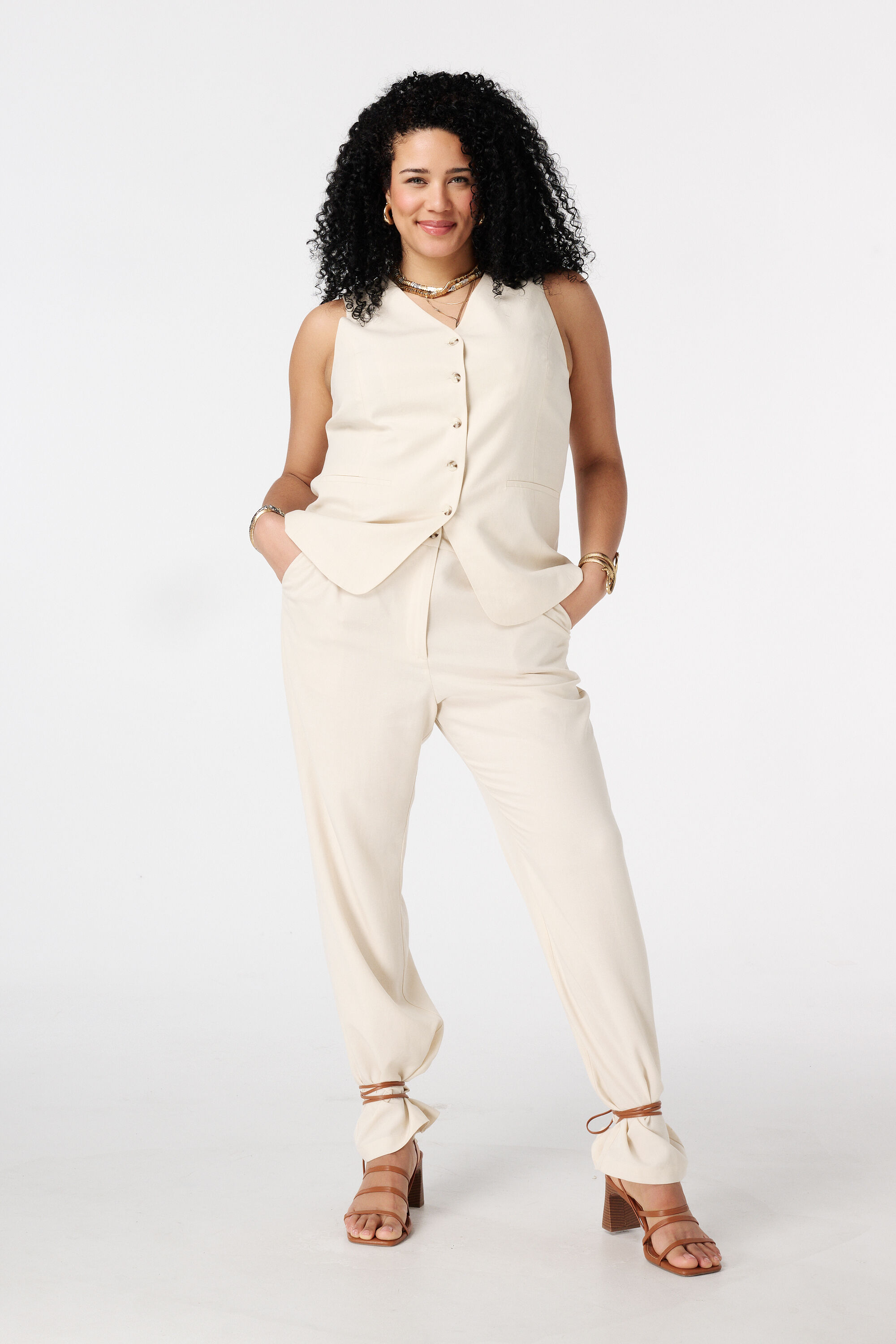 Gilet avec fermeture &agrave; boutons image number 5