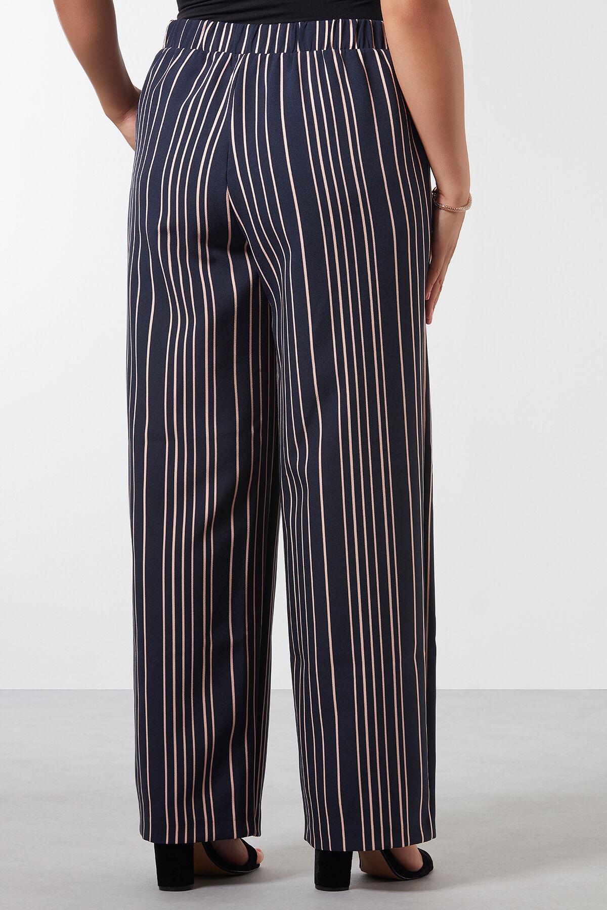 Pantalon ample ray&eacute;  image number 3