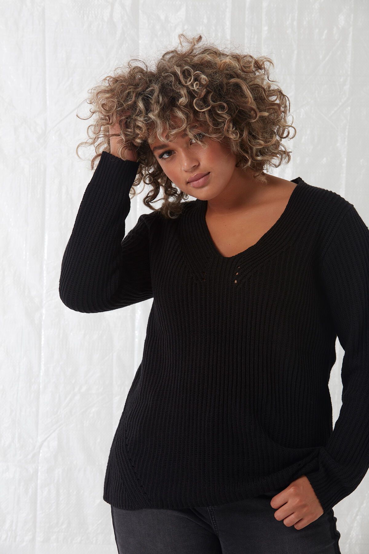 Pull &agrave; maille ajour&eacute;e  image number 3