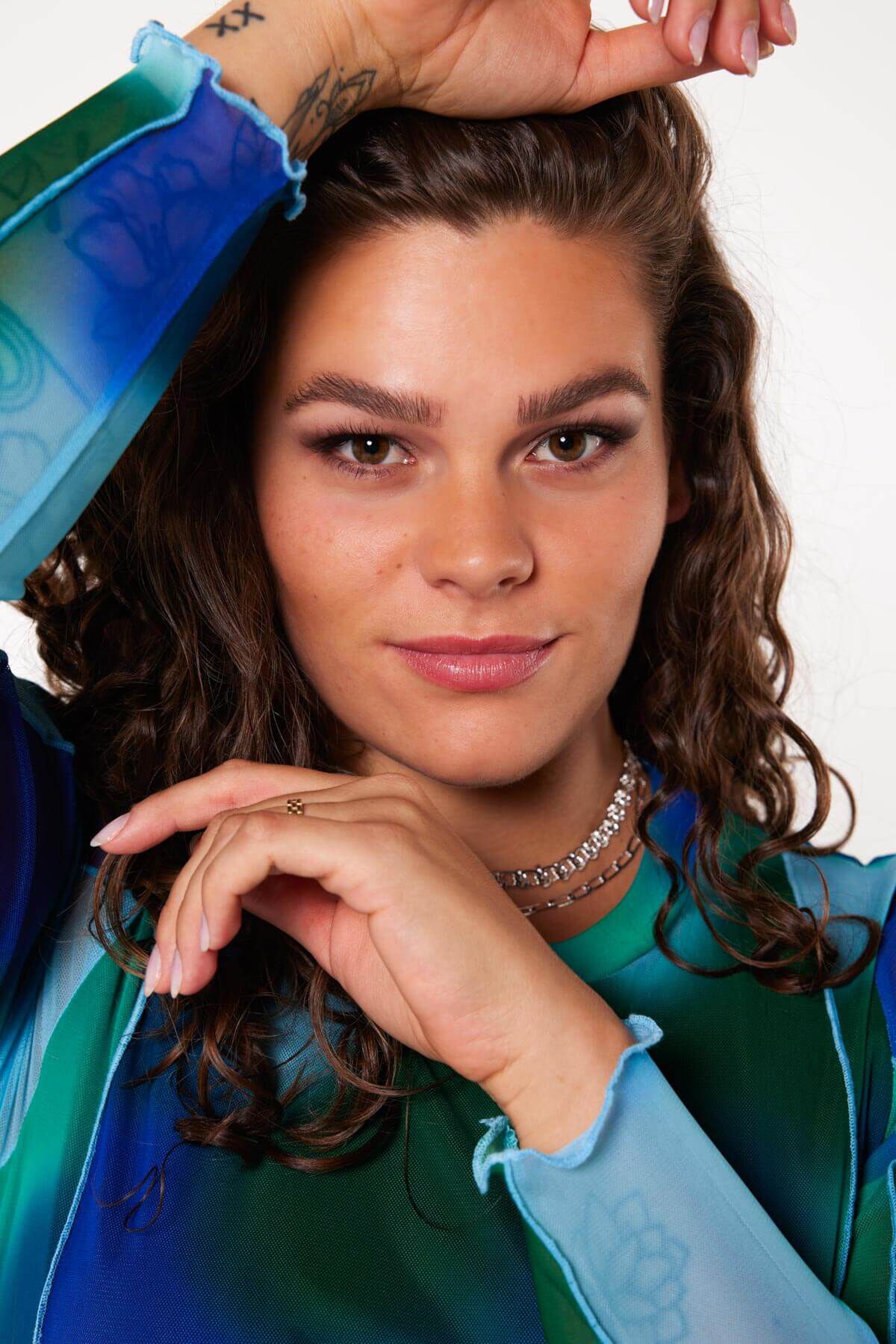 Robe longue avec d&eacute;tail en maille  image number 5