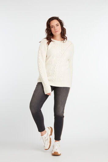 Pull en maille torsad&eacute;e