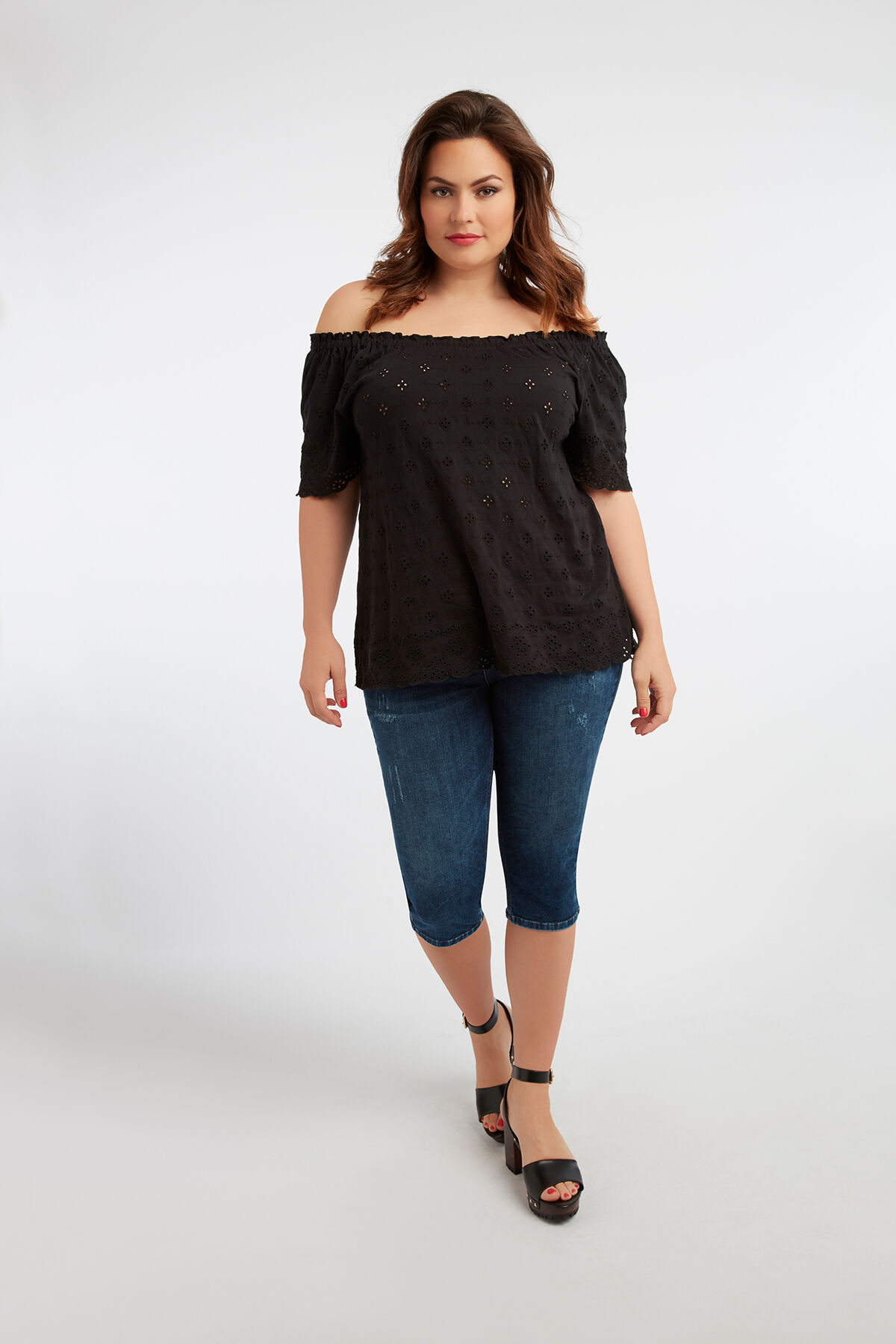 Haut &eacute;paules d&eacute;nud&eacute;es avec broderie image number 7