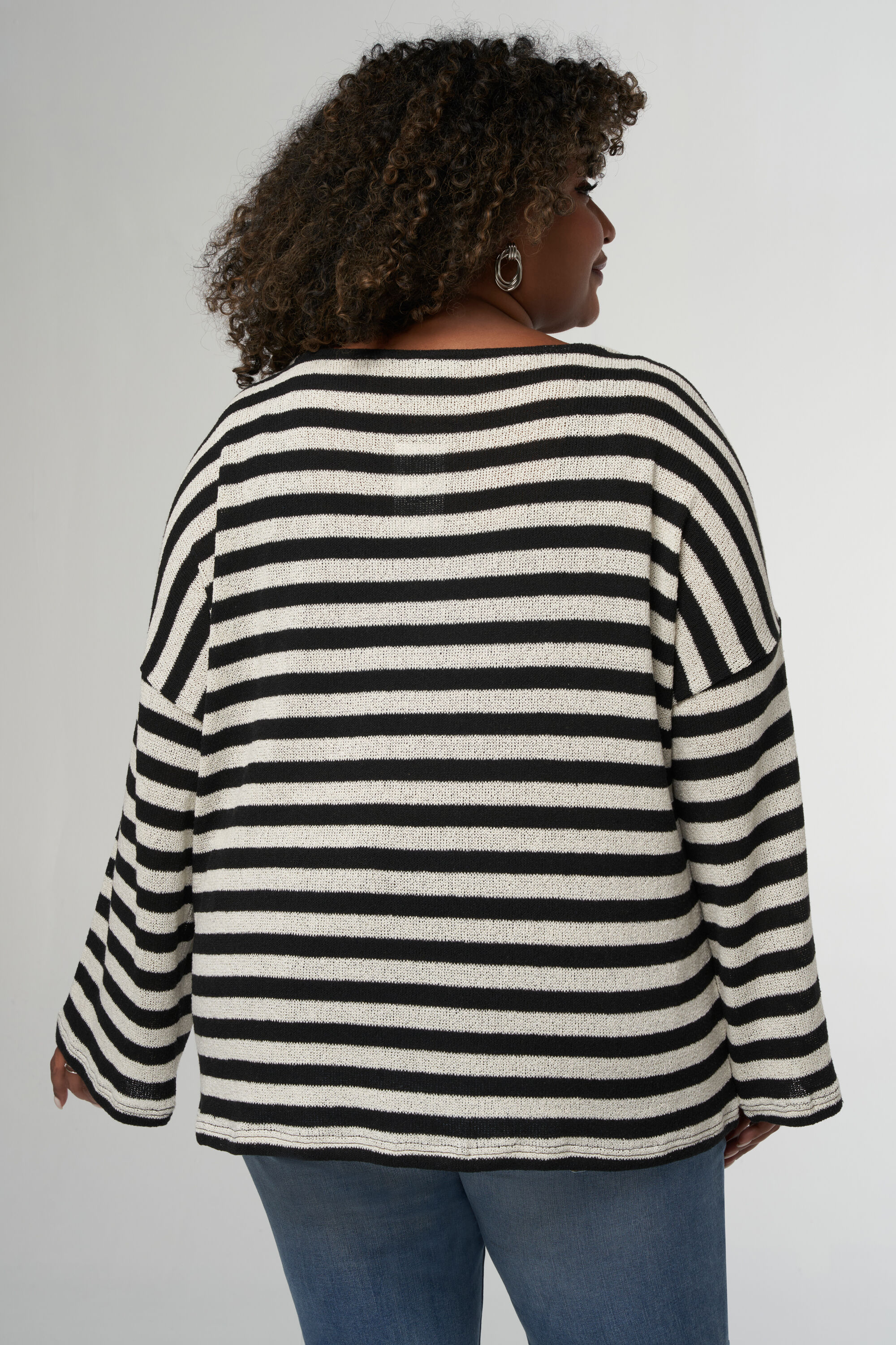 Haut &agrave; manches longues &eacute;vas&eacute;es image number 3