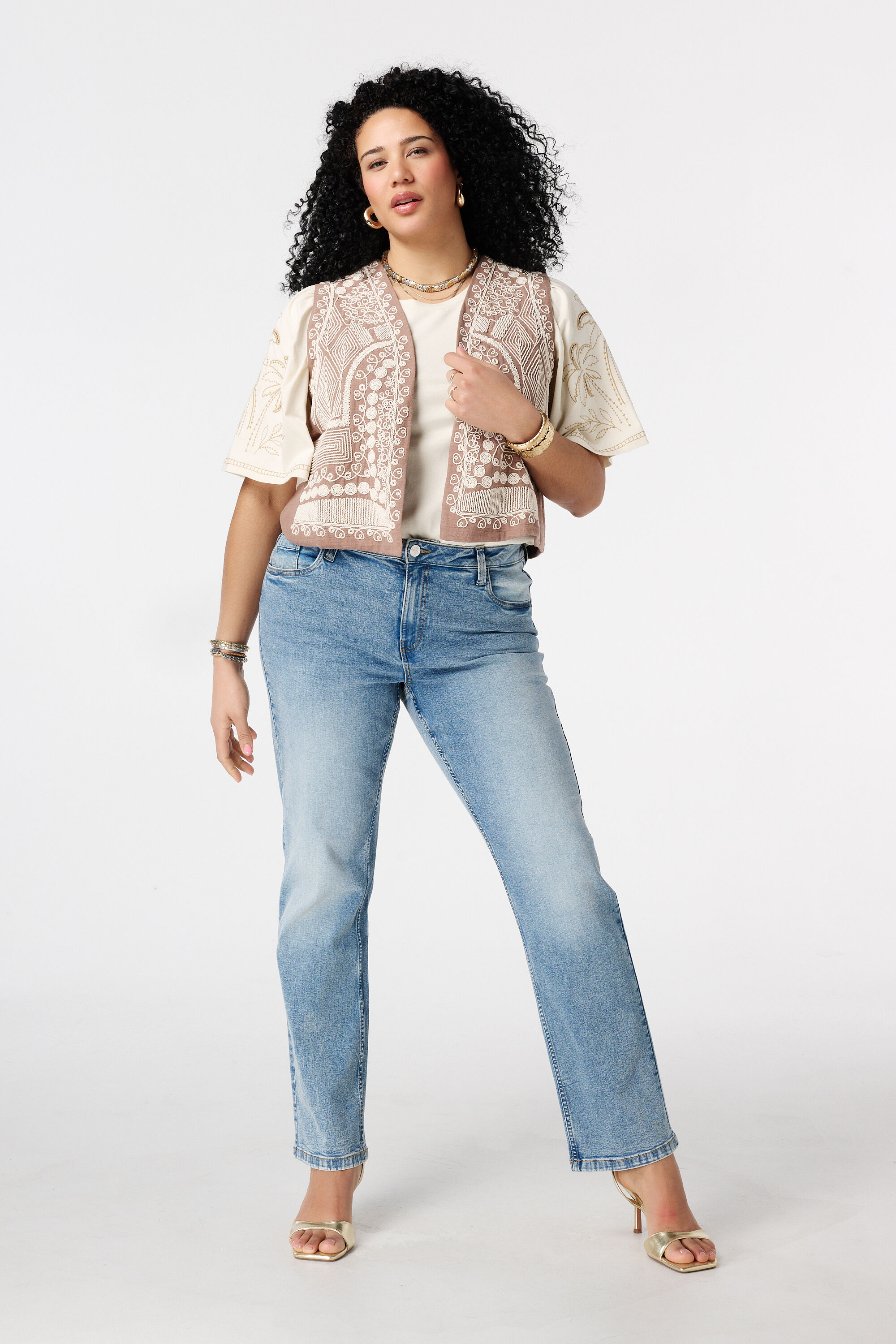 Gilet avec broderie image number 5