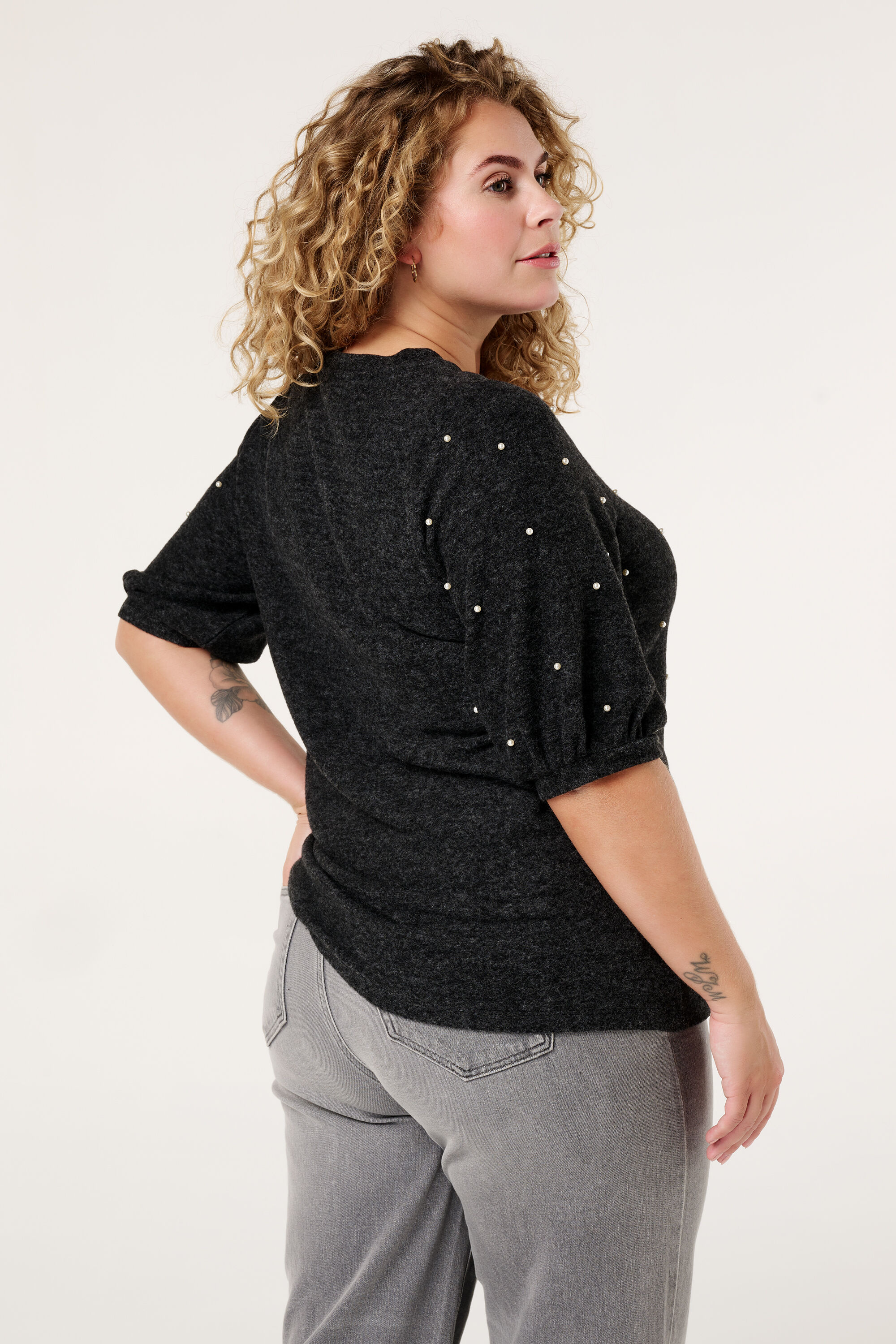 Haut &agrave; perles image number 3